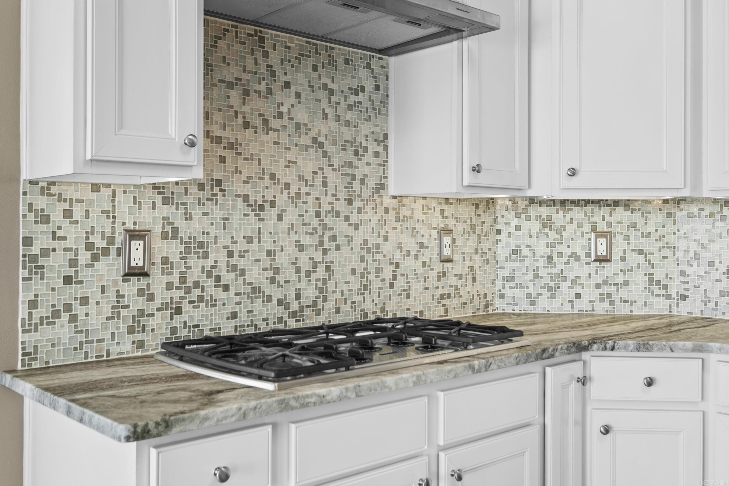 AUSTIN LAKES ON THE BAY ADDN - Residential