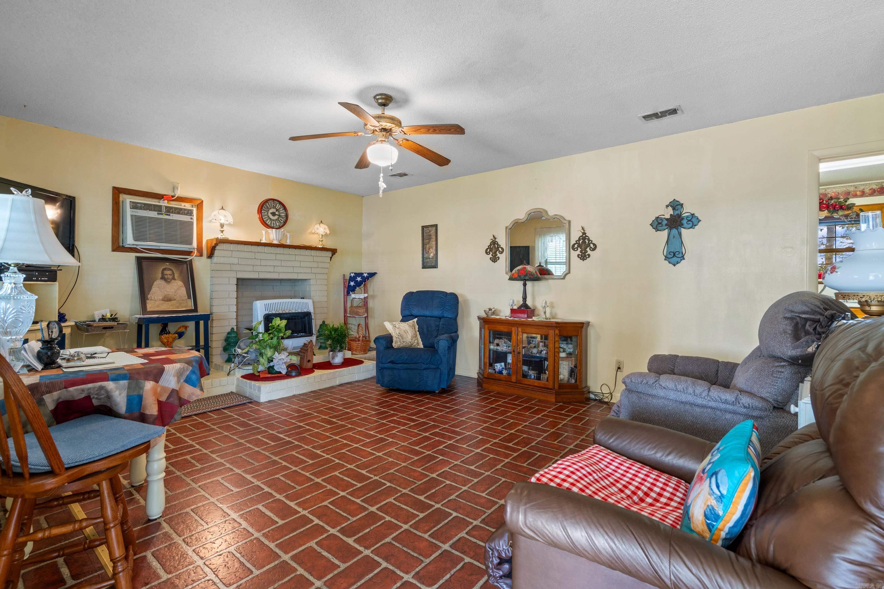 WEST WE GO ESTATES - Residential