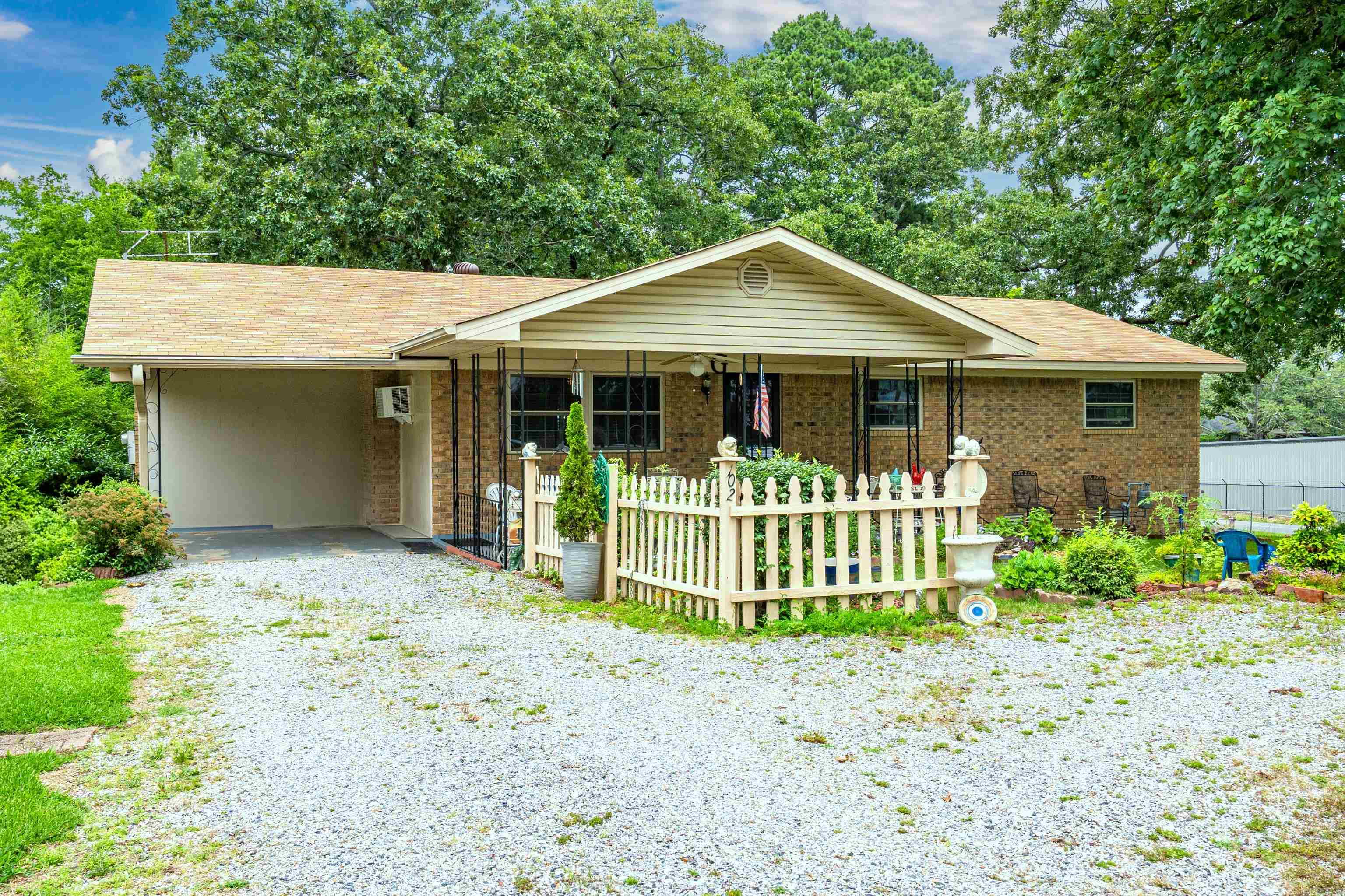 WEST WE GO ESTATES - Residential