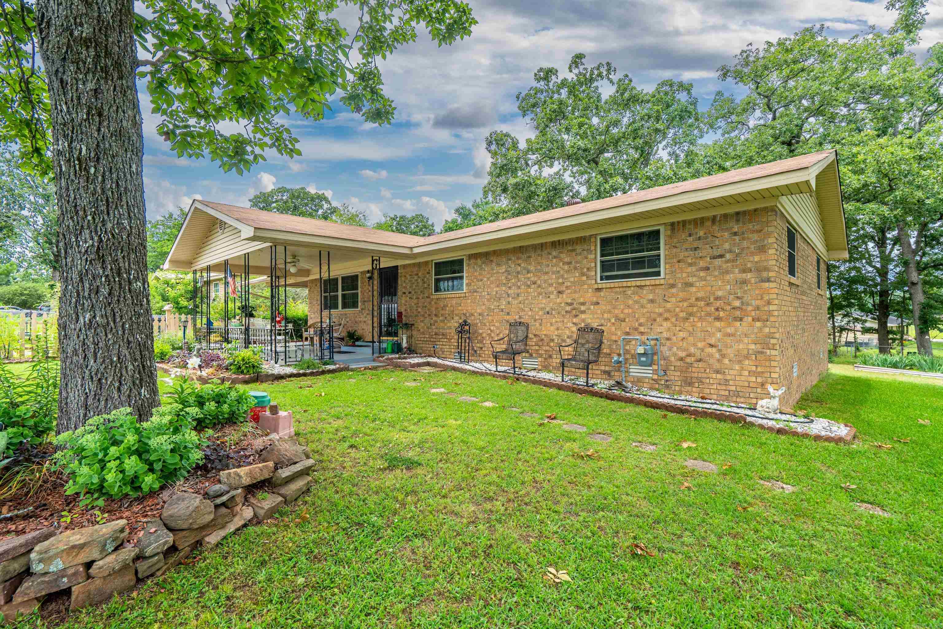 WEST WE GO ESTATES - Residential