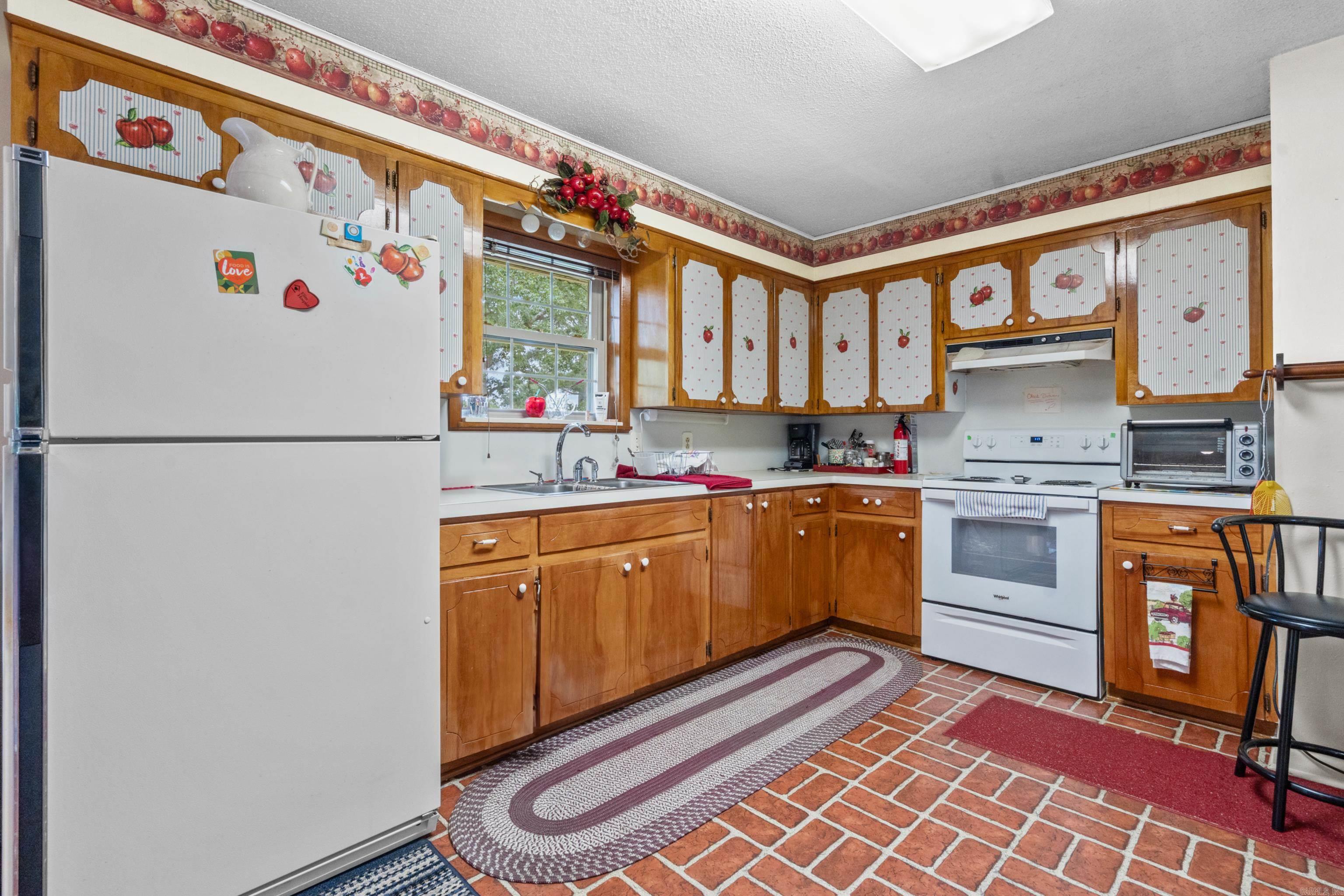 WEST WE GO ESTATES - Residential