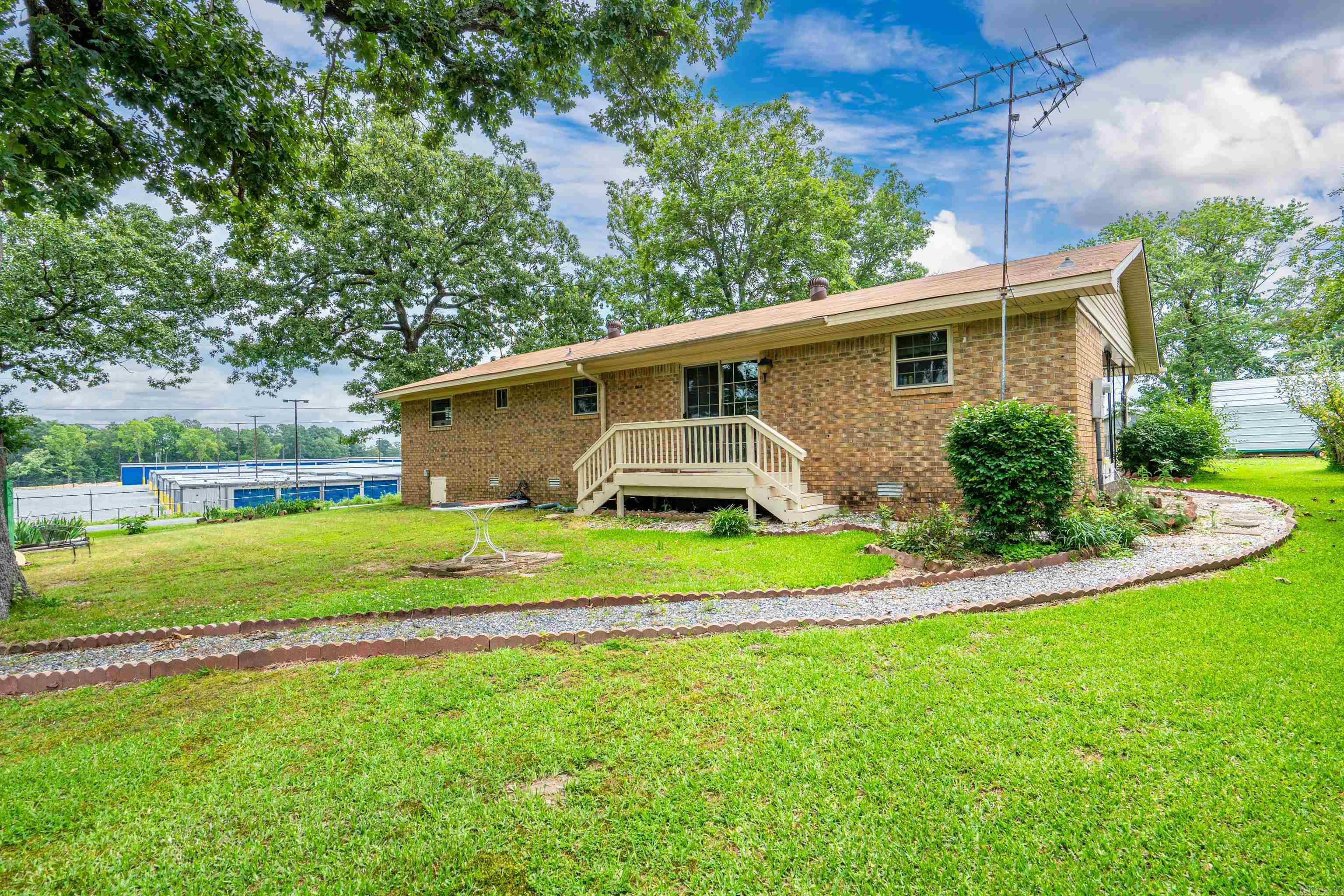 WEST WE GO ESTATES - Residential