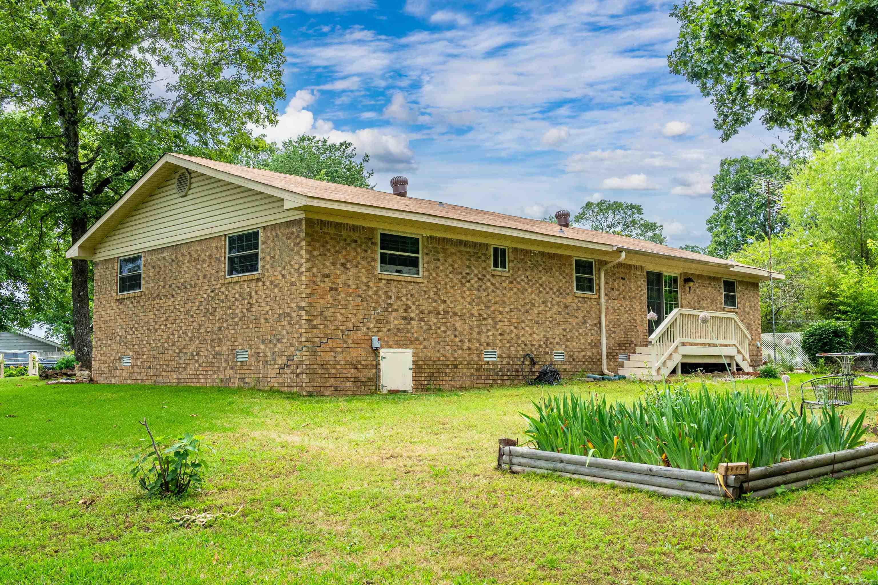 WEST WE GO ESTATES - Residential