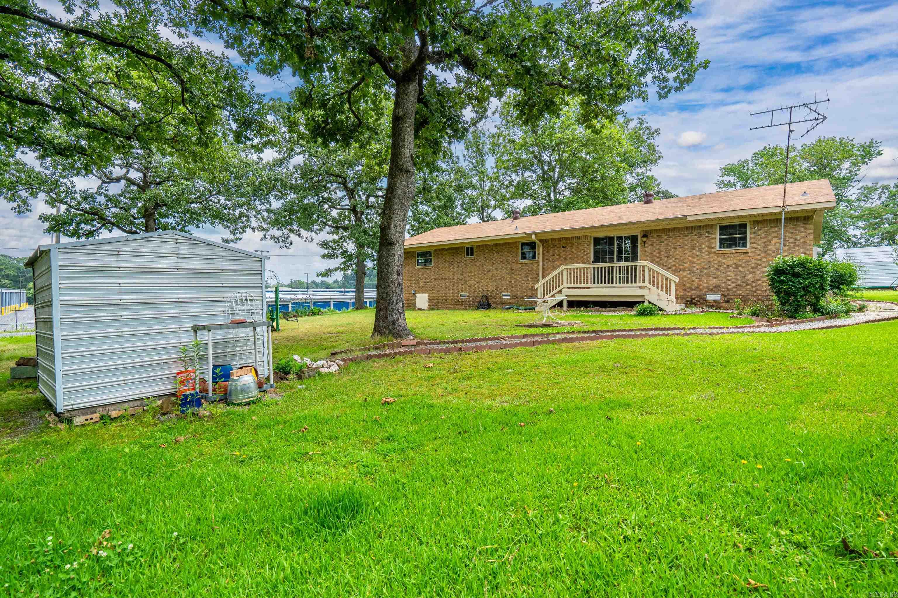WEST WE GO ESTATES - Residential