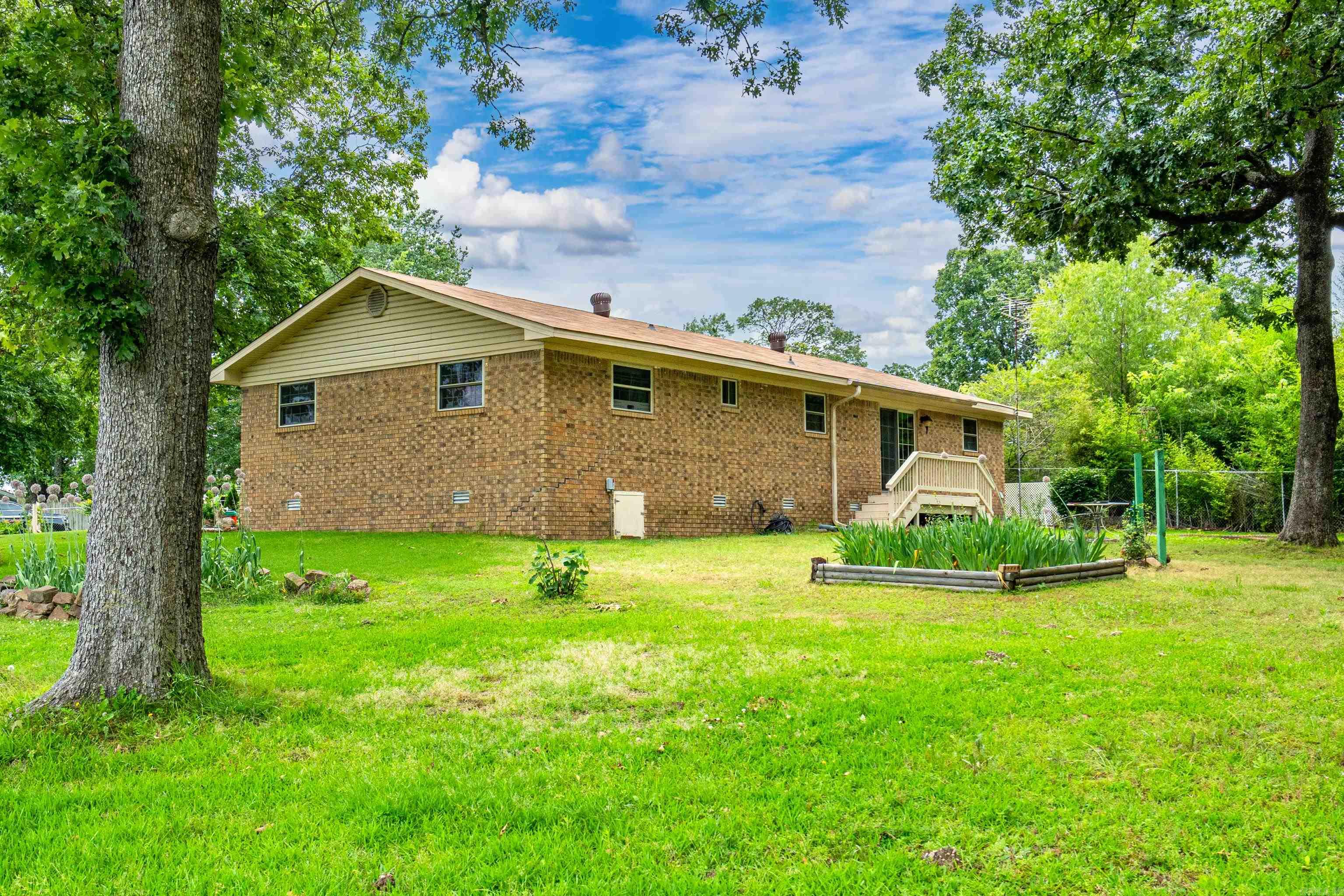WEST WE GO ESTATES - Residential