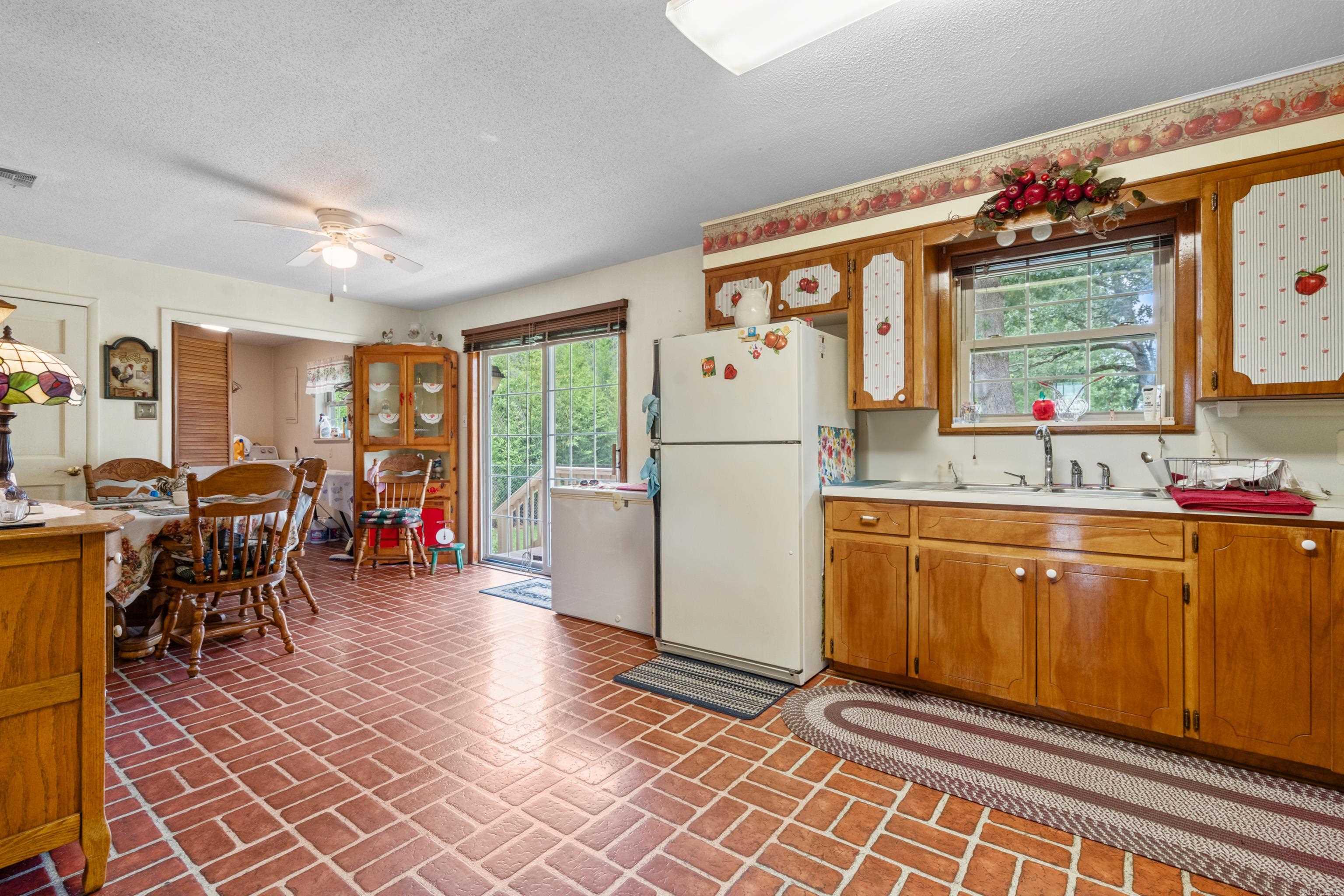WEST WE GO ESTATES - Residential