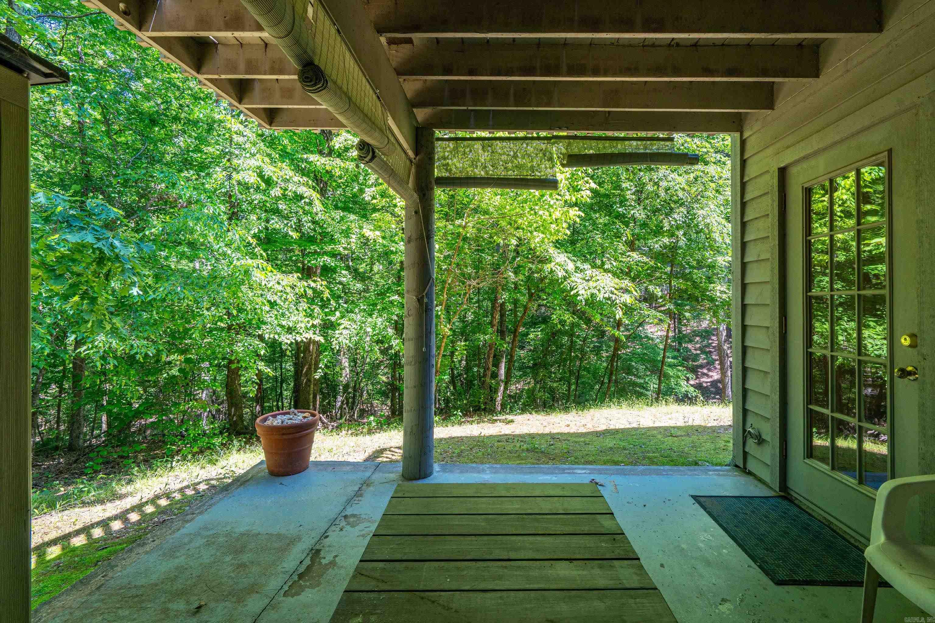 SILVER POINT CONDOS - Residential
