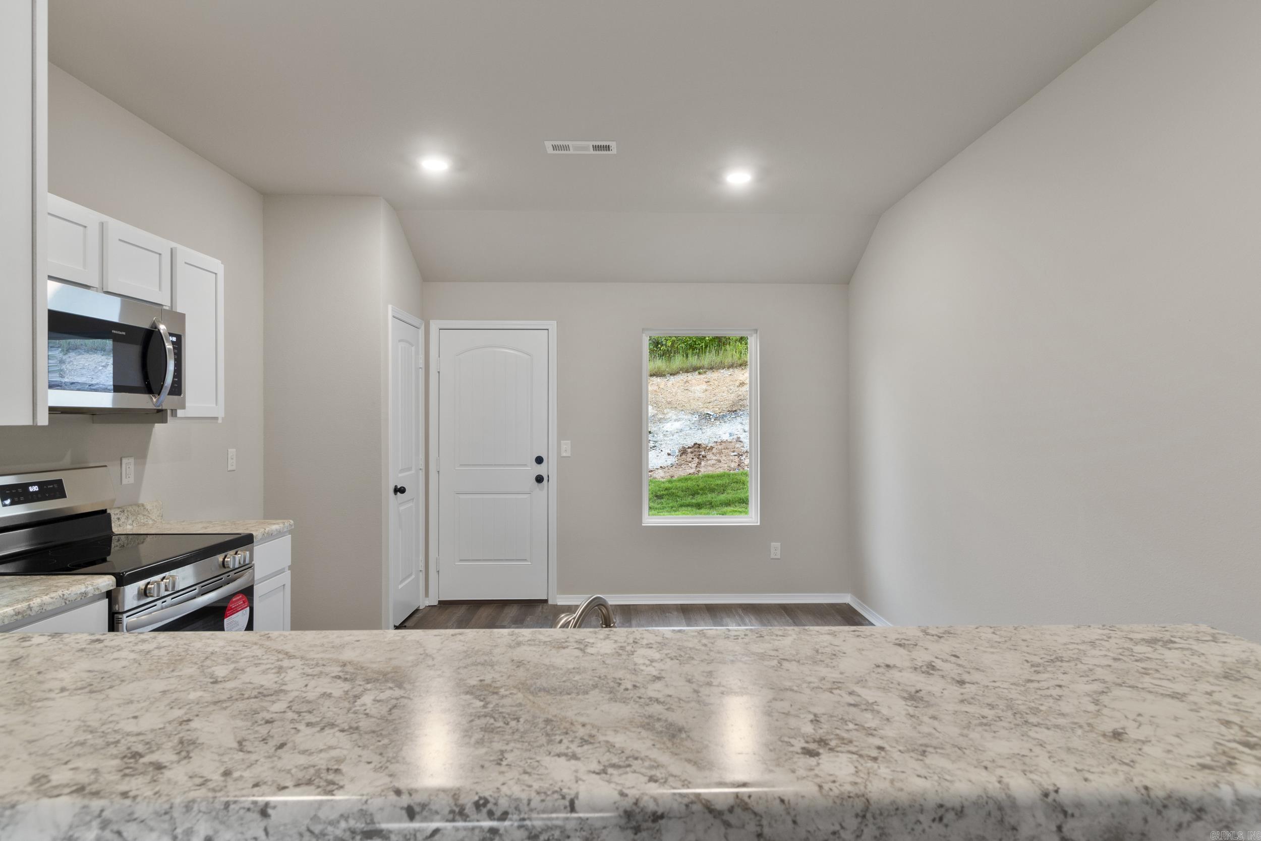 HILLDALE CROSSING - Residential