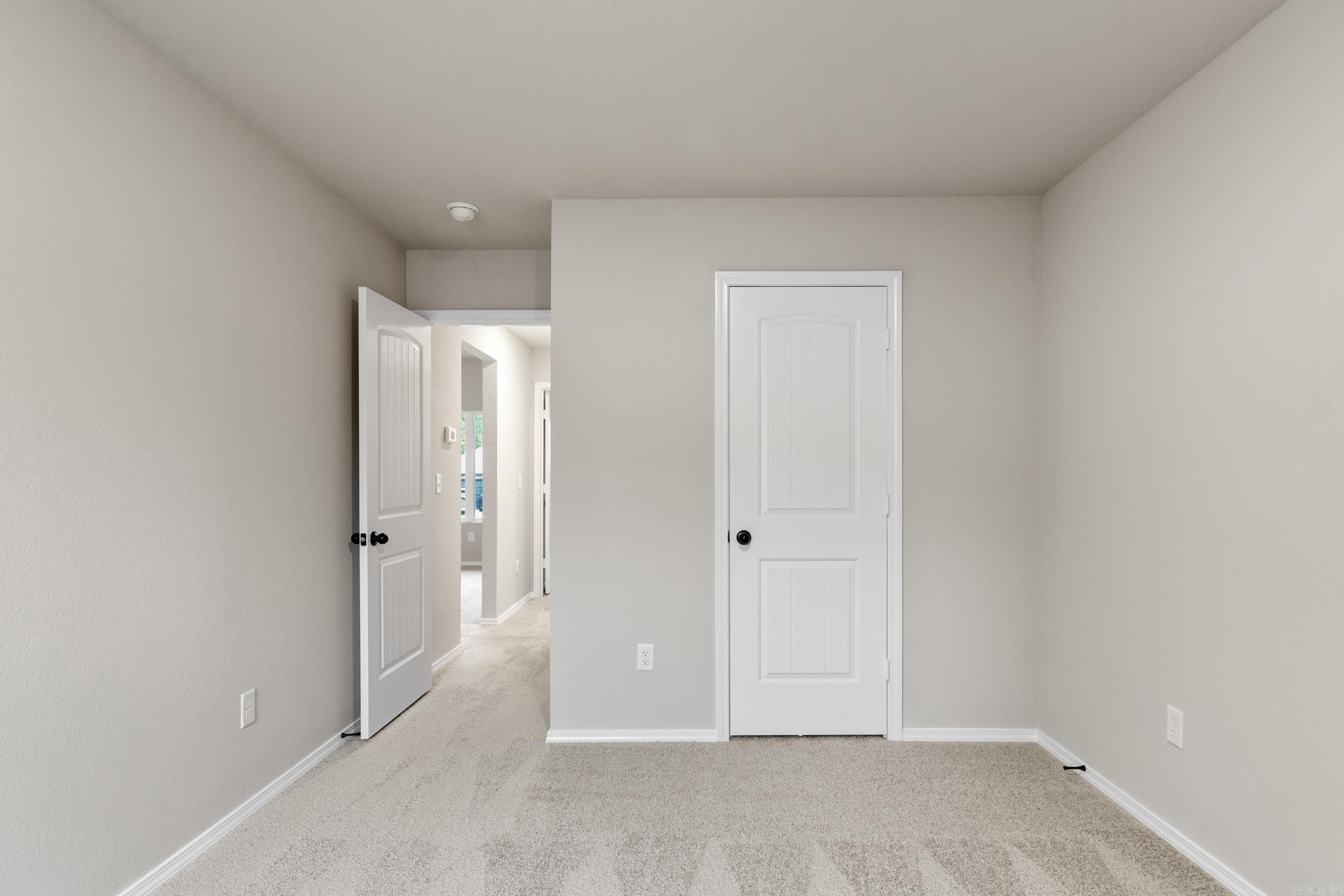 HILLDALE CROSSING - Residential