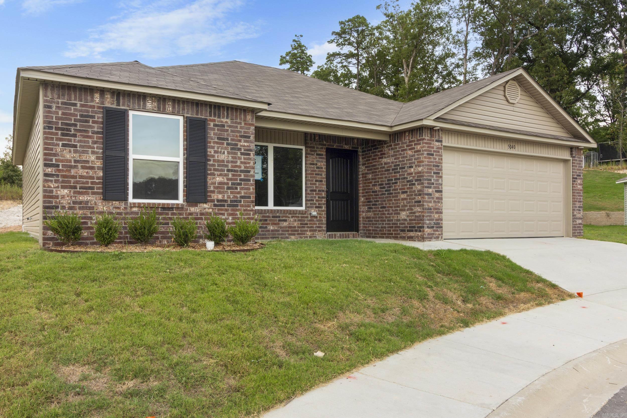 HILLDALE CROSSING - Residential