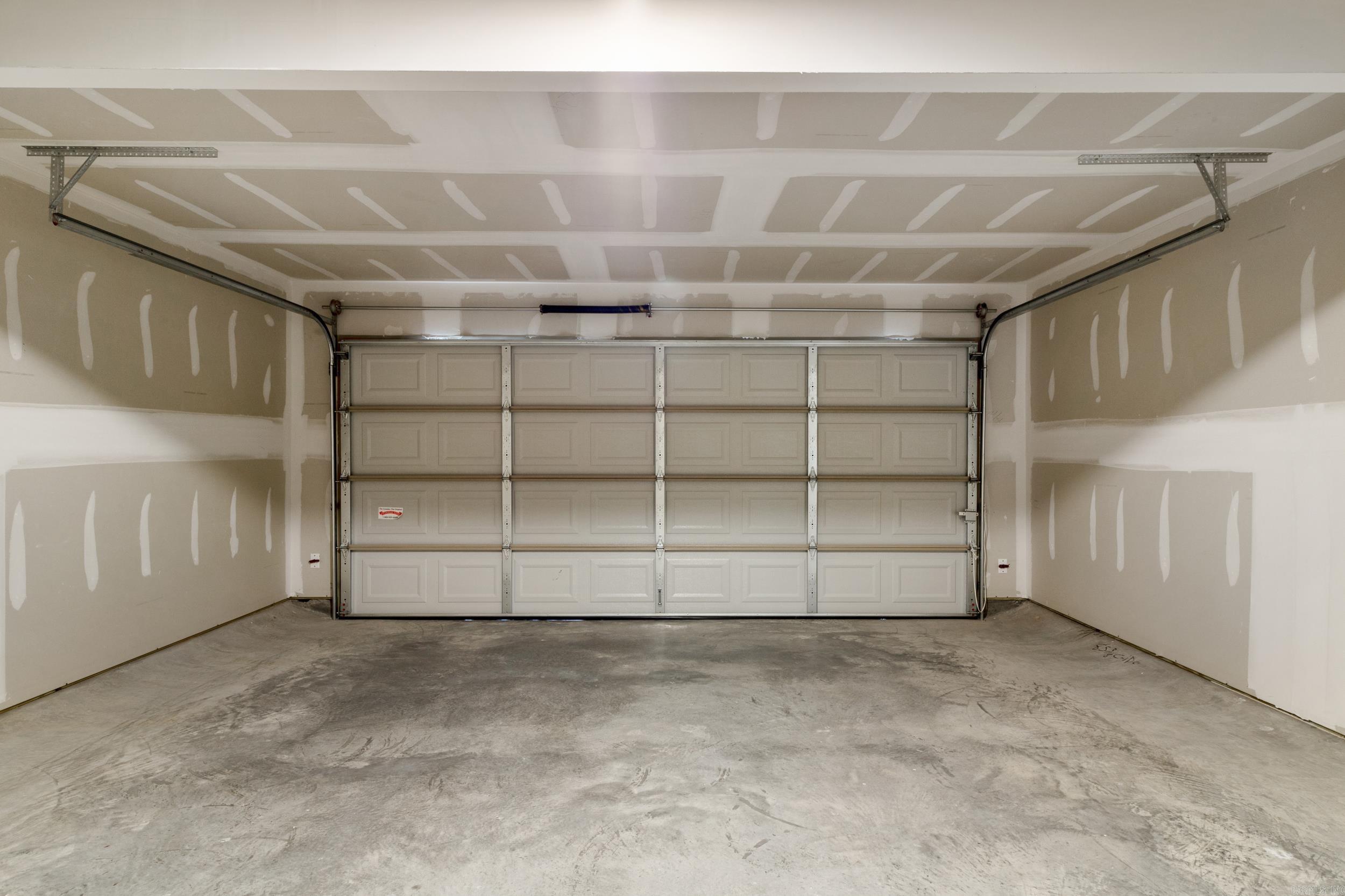 HILLDALE CROSSING - Residential