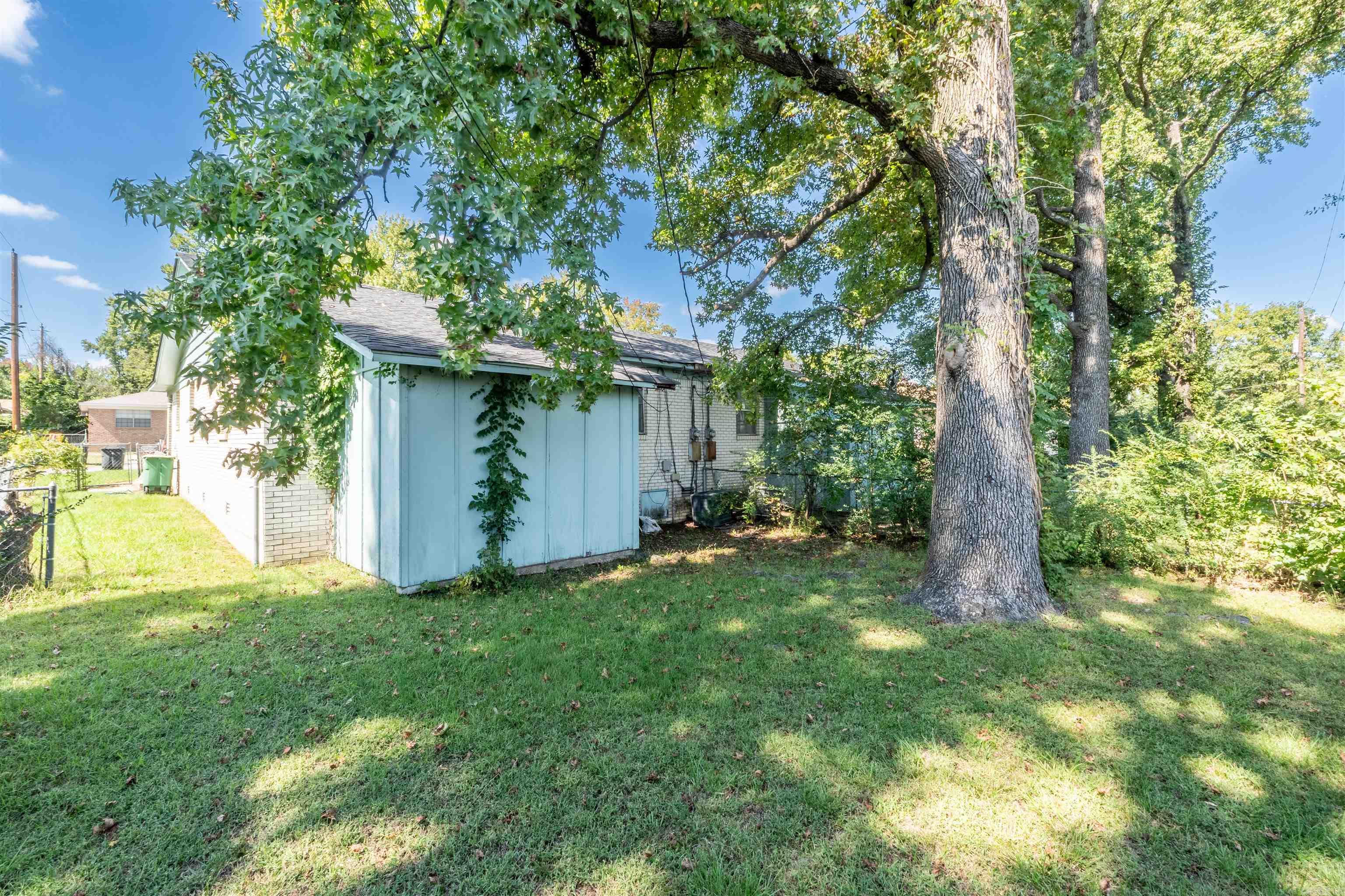 Royal Manor - Residential Income