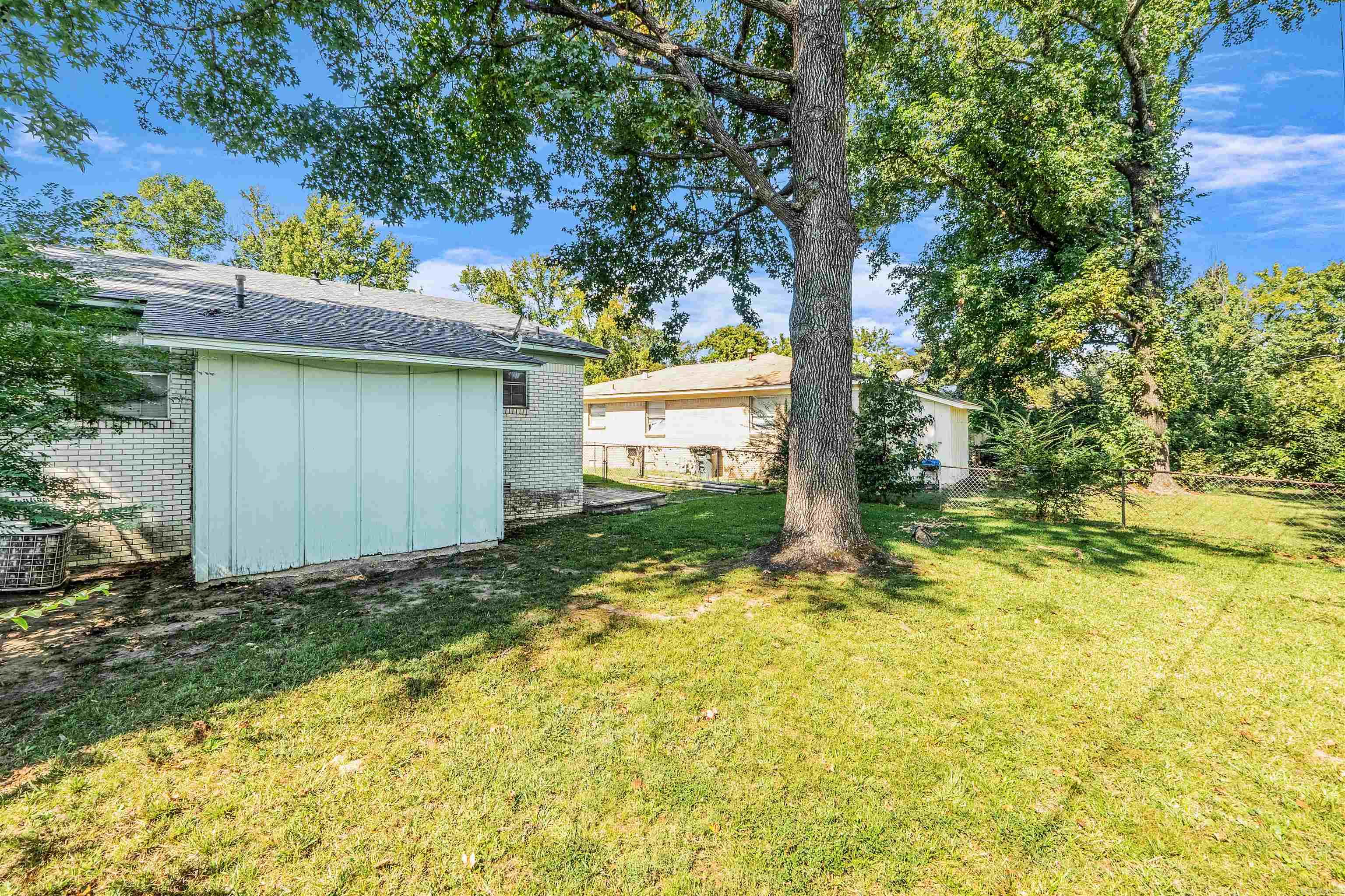 Royal Manor - Residential Income