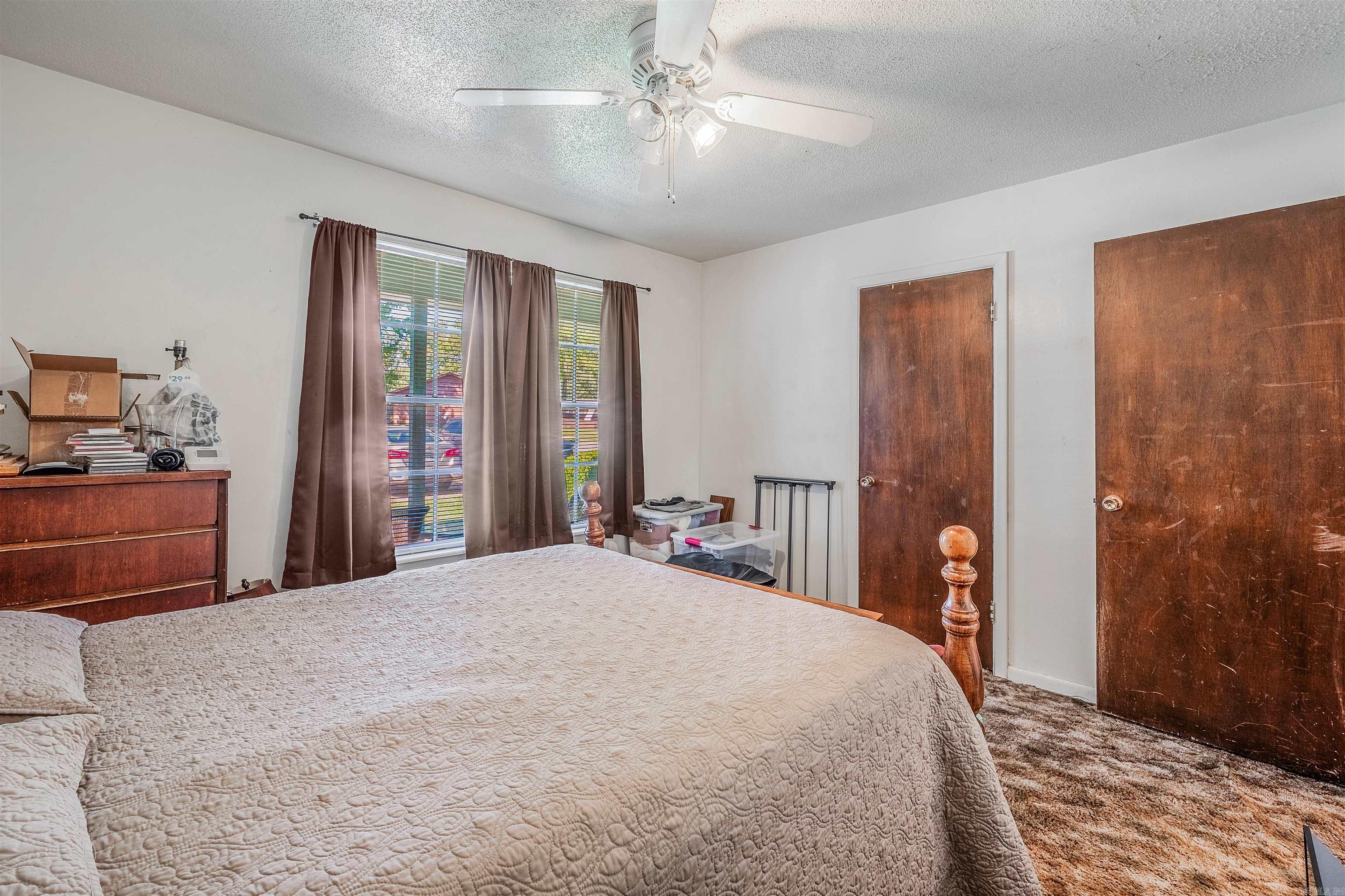 Royal Manor - Residential Income