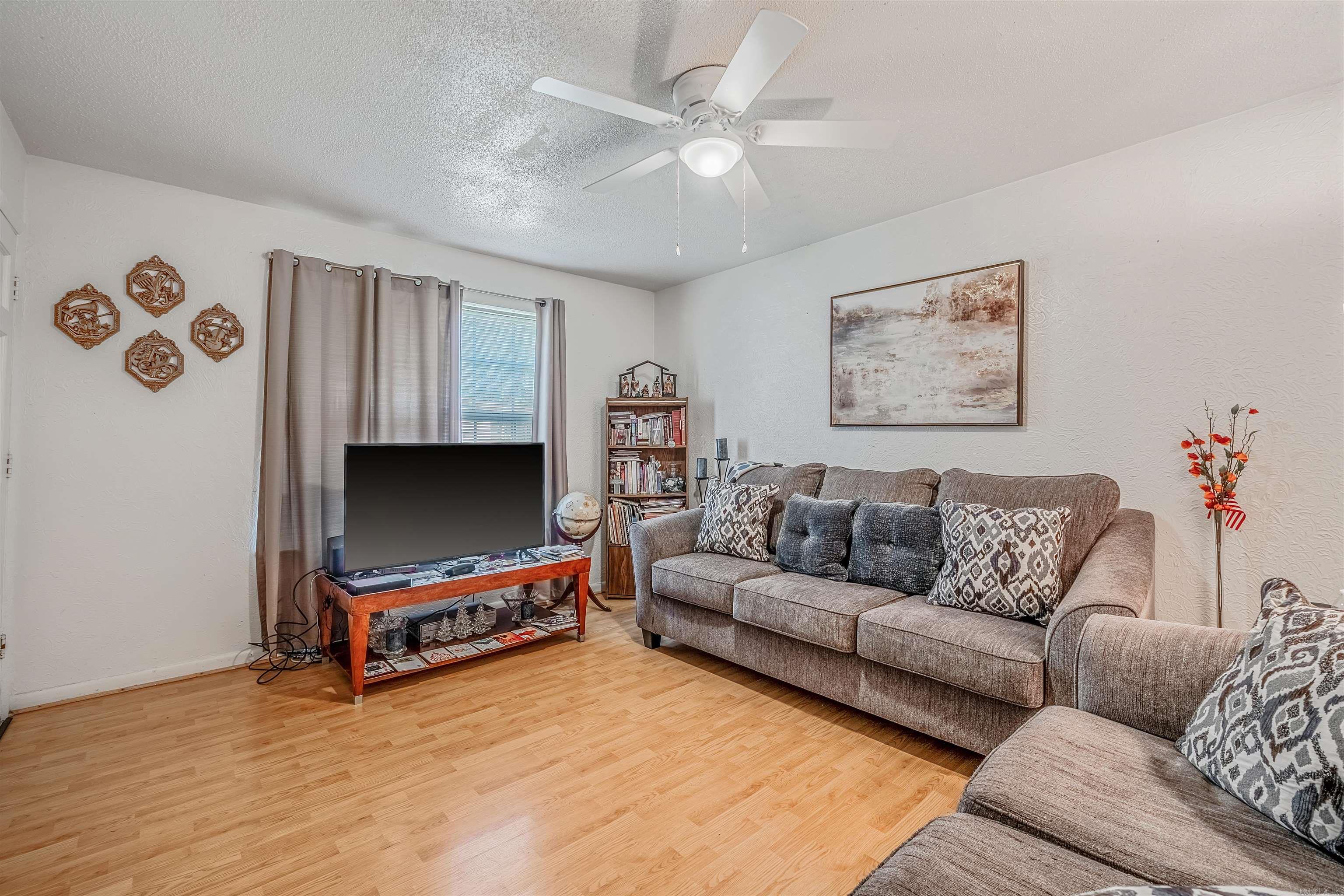 Royal Manor - Residential Income