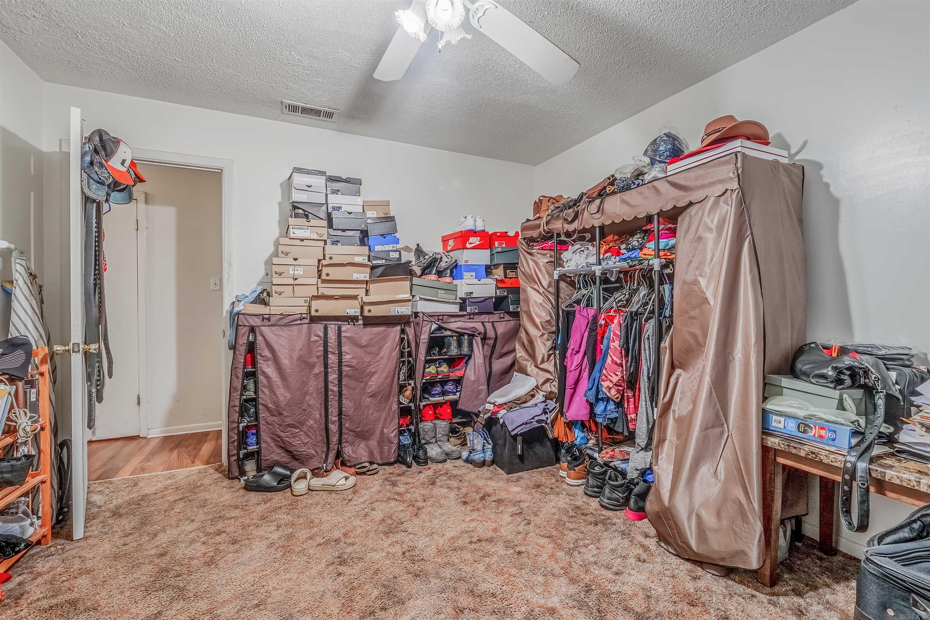 Royal Manor - Residential Income