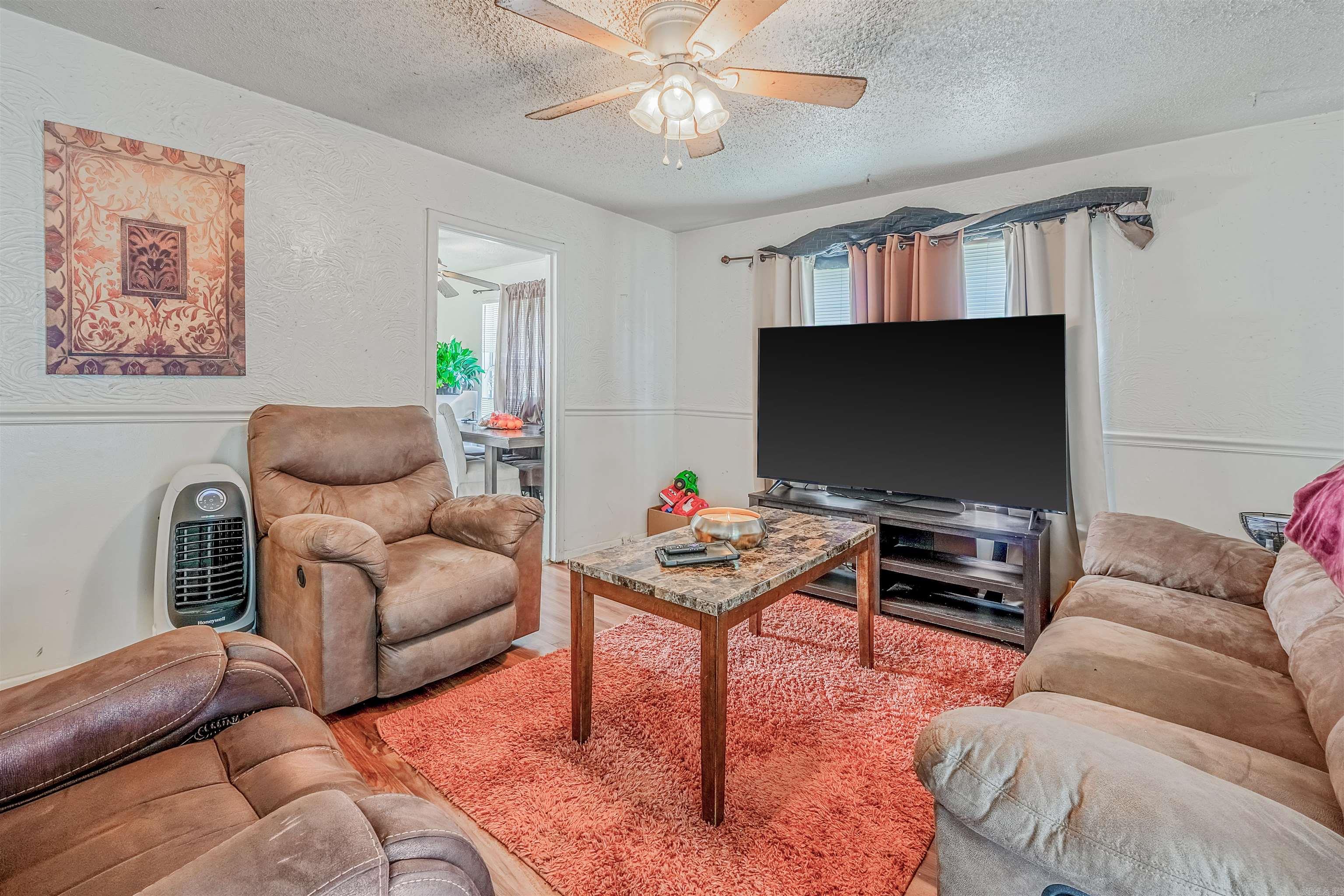 Royal Manor - Residential Income