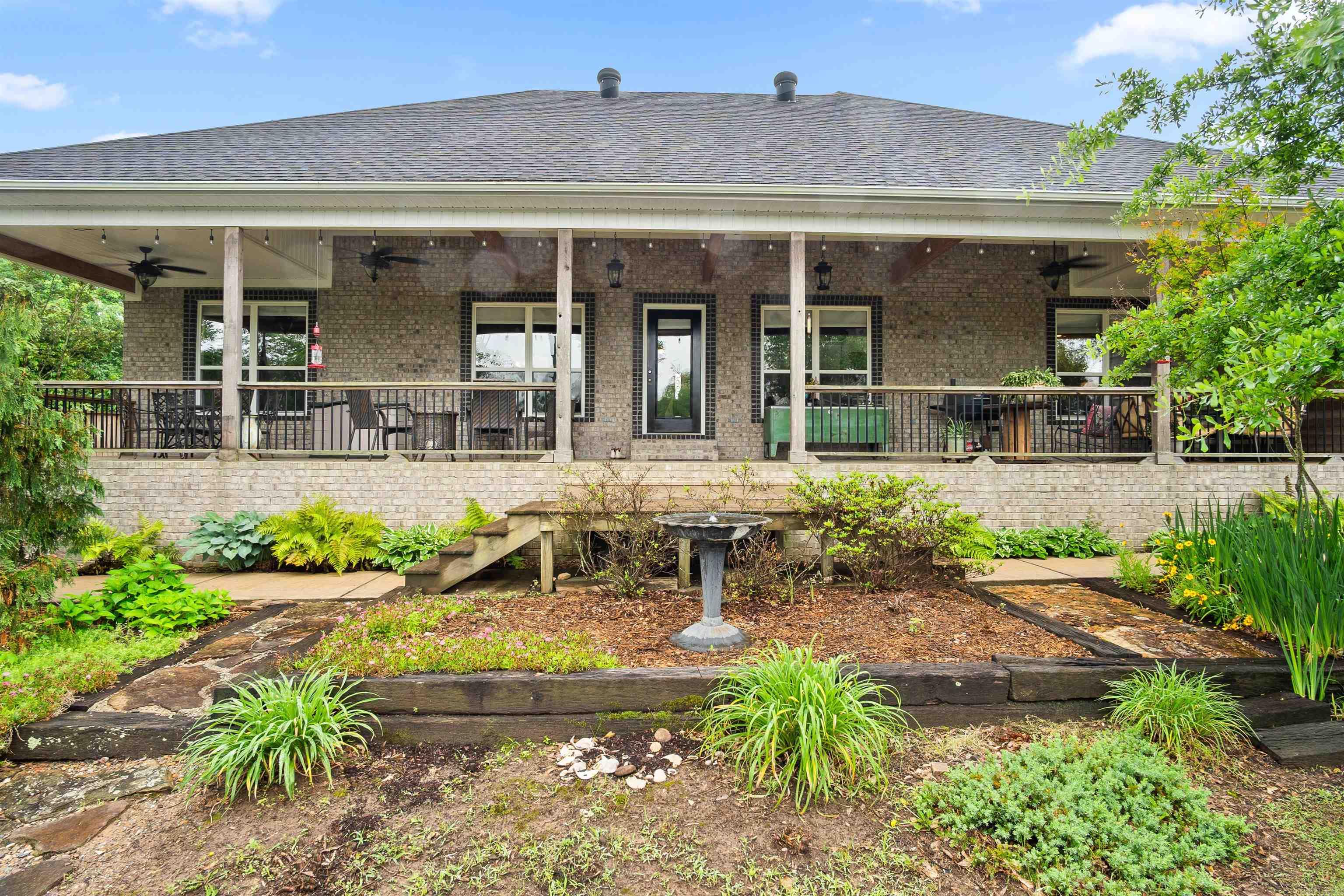 JAXON TERRACE - Residential