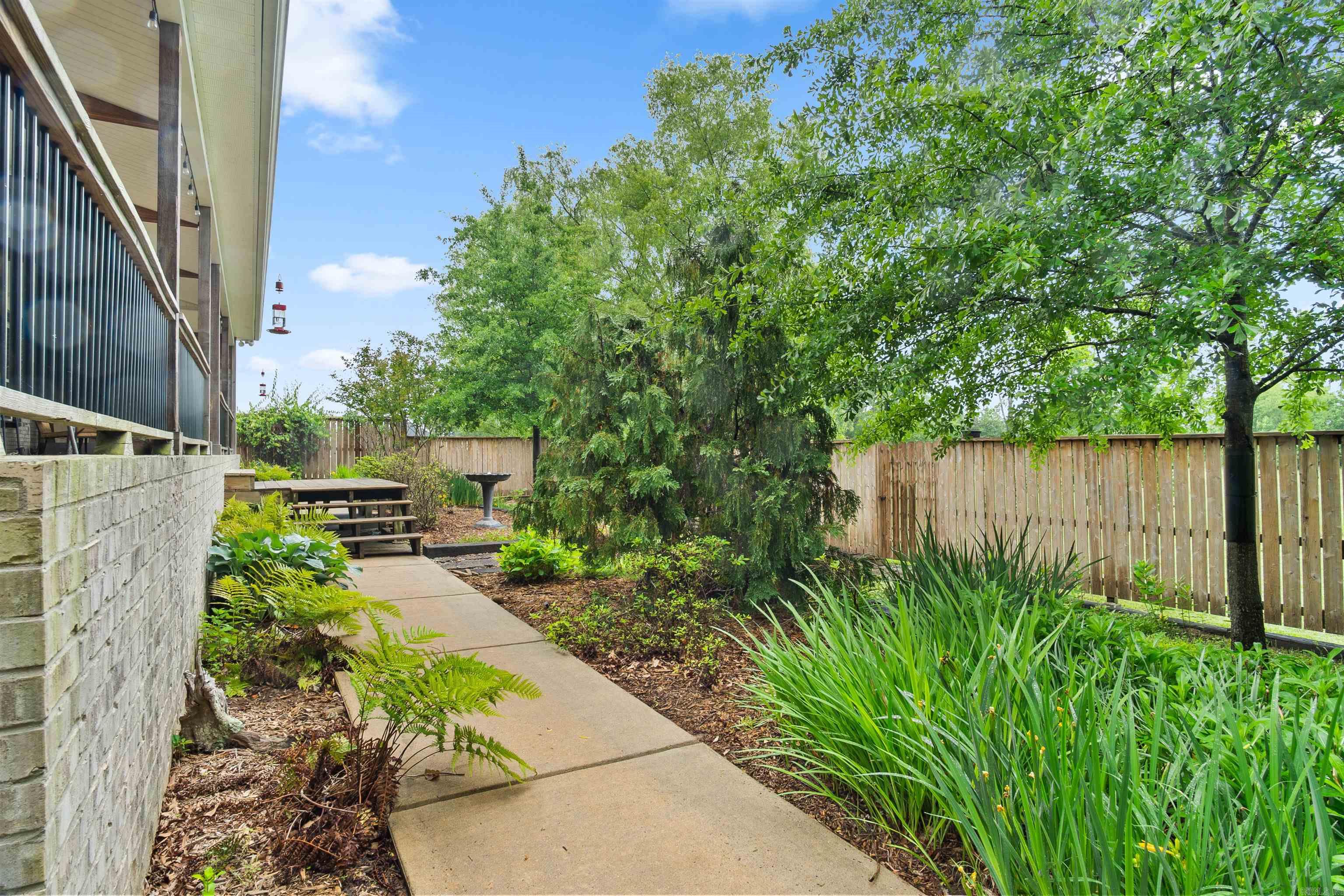 JAXON TERRACE - Residential