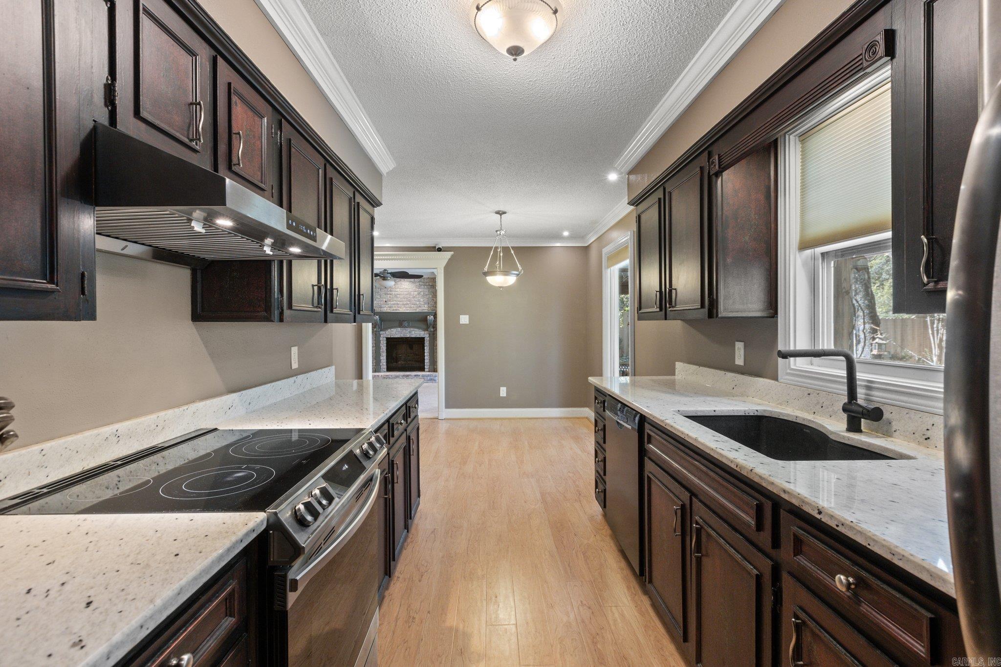 PLEASANT TREE - Residential