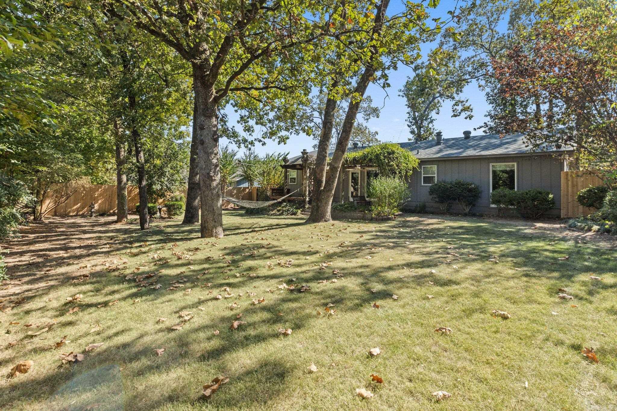 PLEASANT TREE - Residential