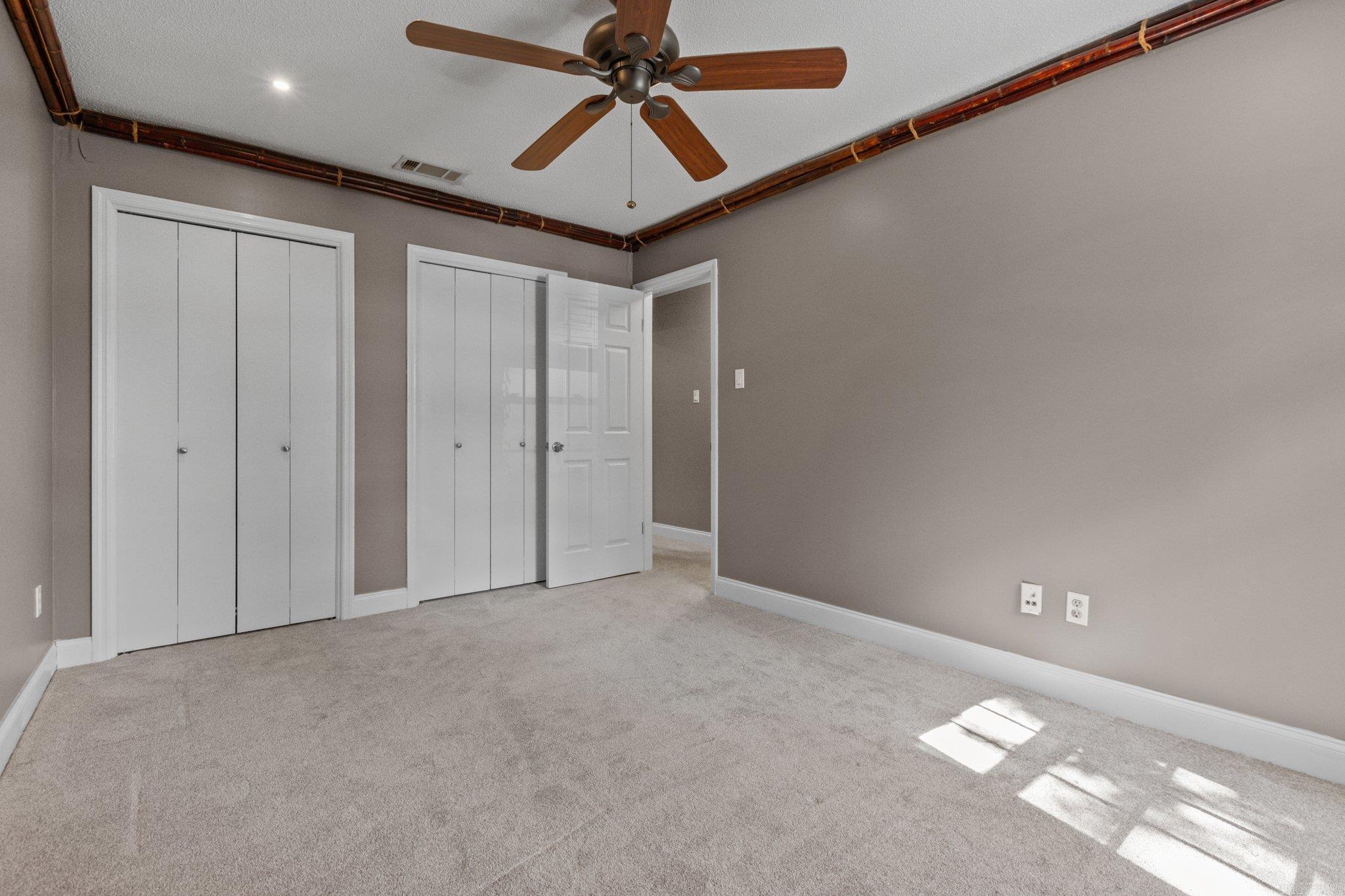 PLEASANT TREE - Residential