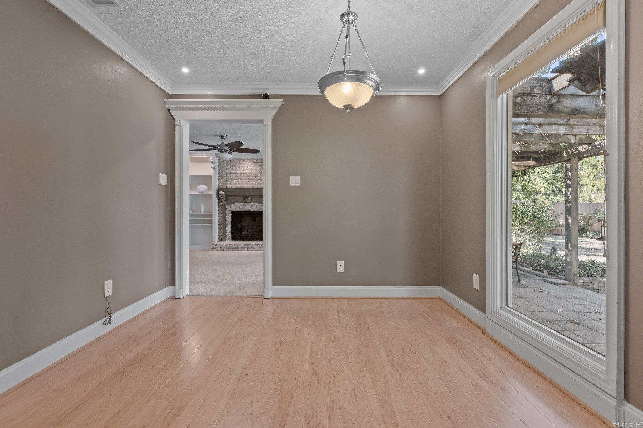 PLEASANT TREE - Residential