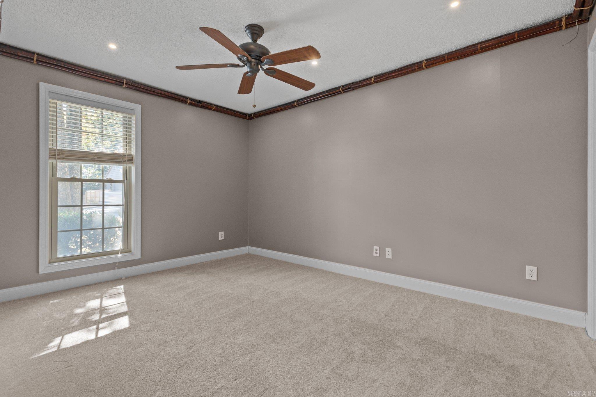 PLEASANT TREE - Residential