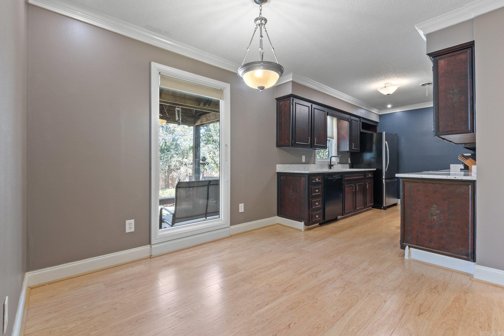 PLEASANT TREE - Residential