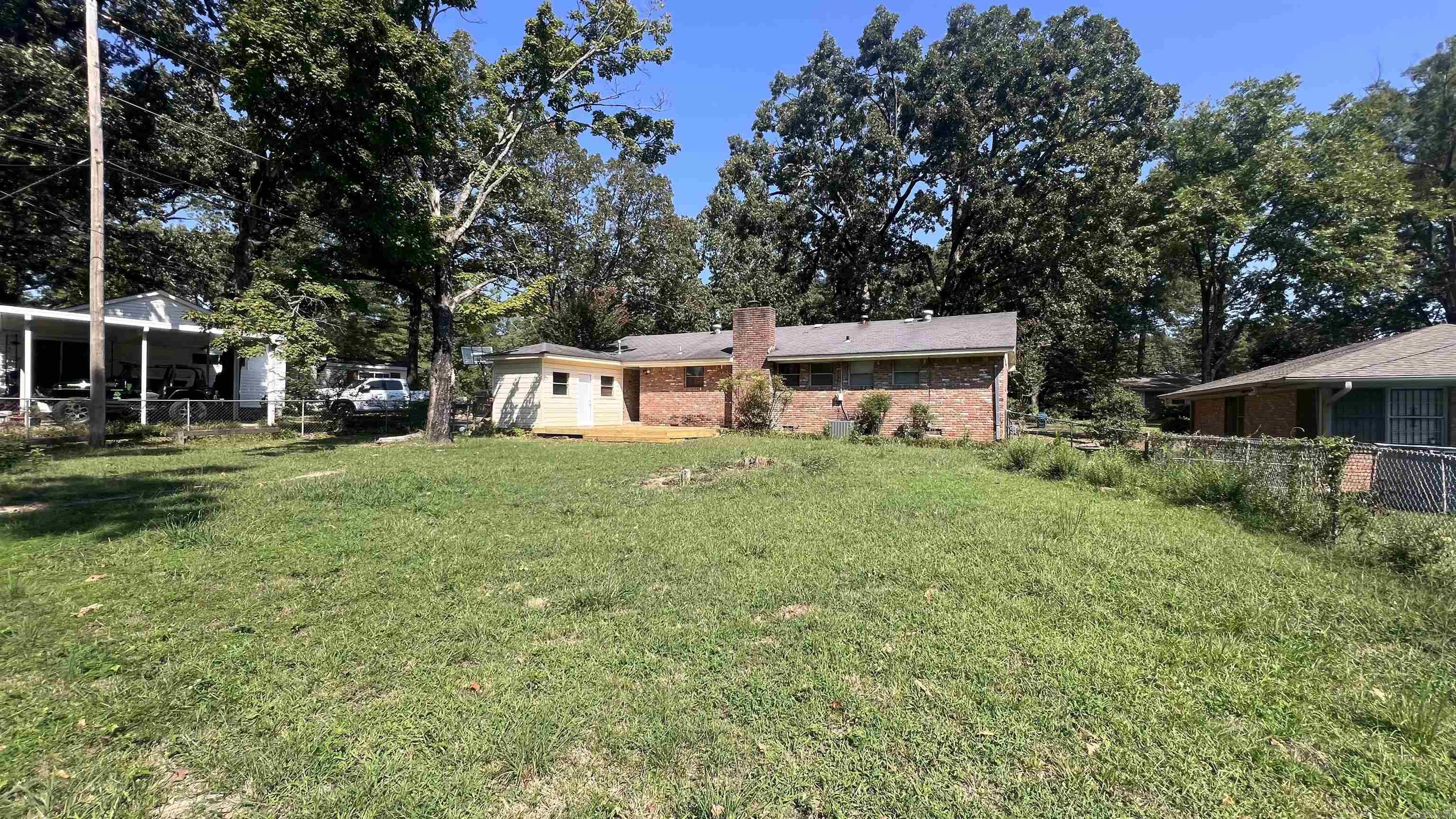 MARKHAM MANOR - Residential