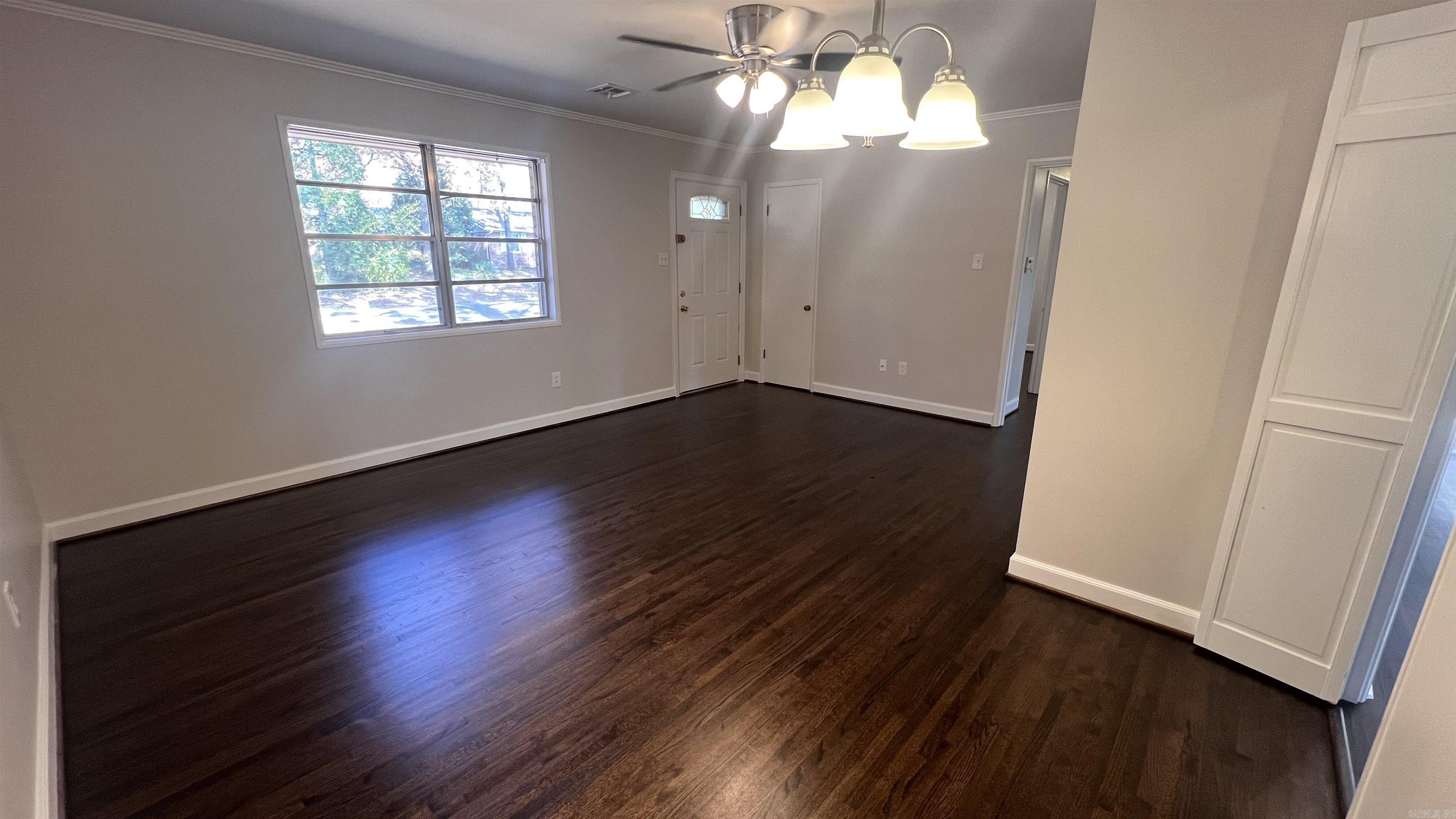 MARKHAM MANOR - Residential