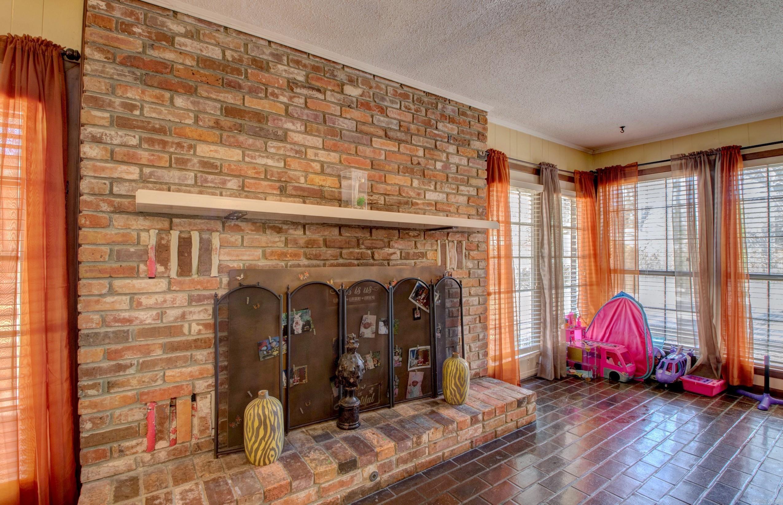 PINE FORREST - Residential