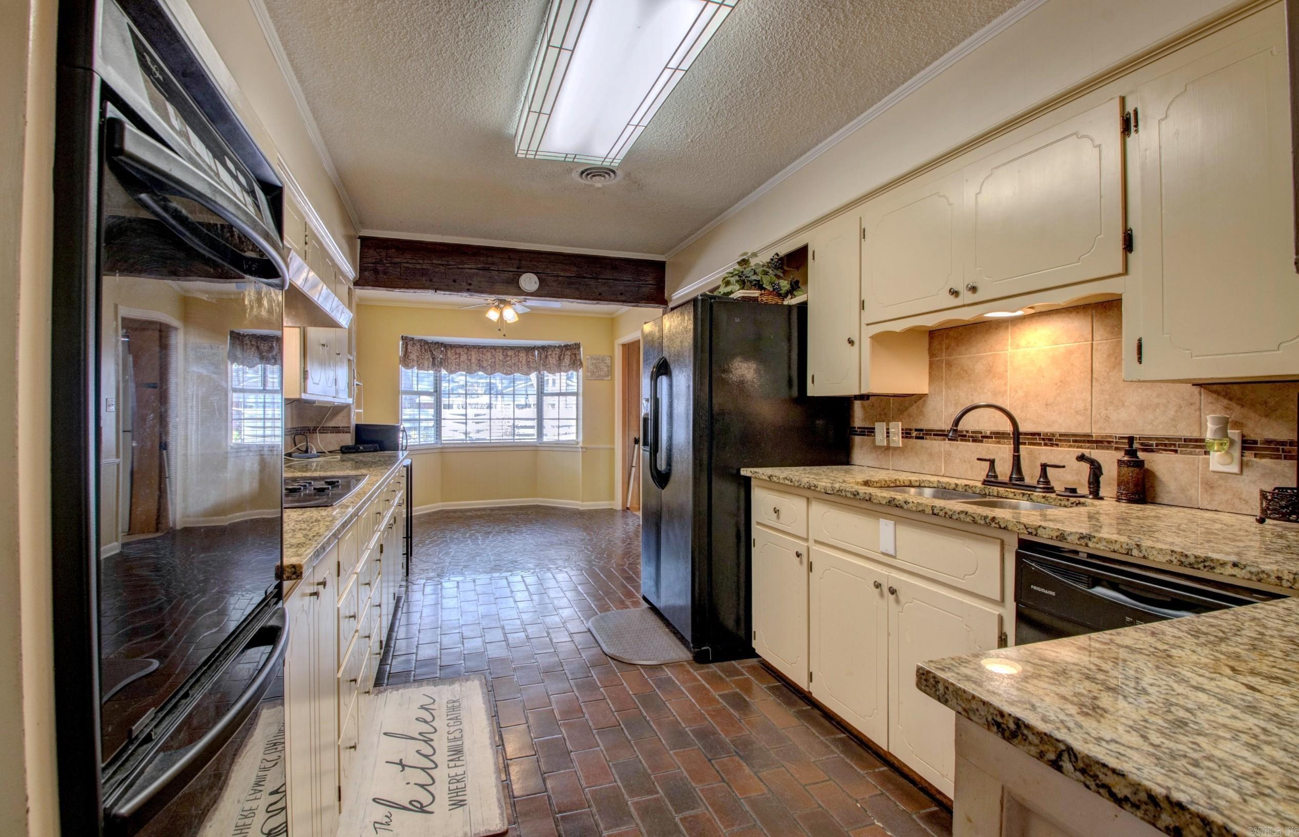 PINE FORREST - Residential