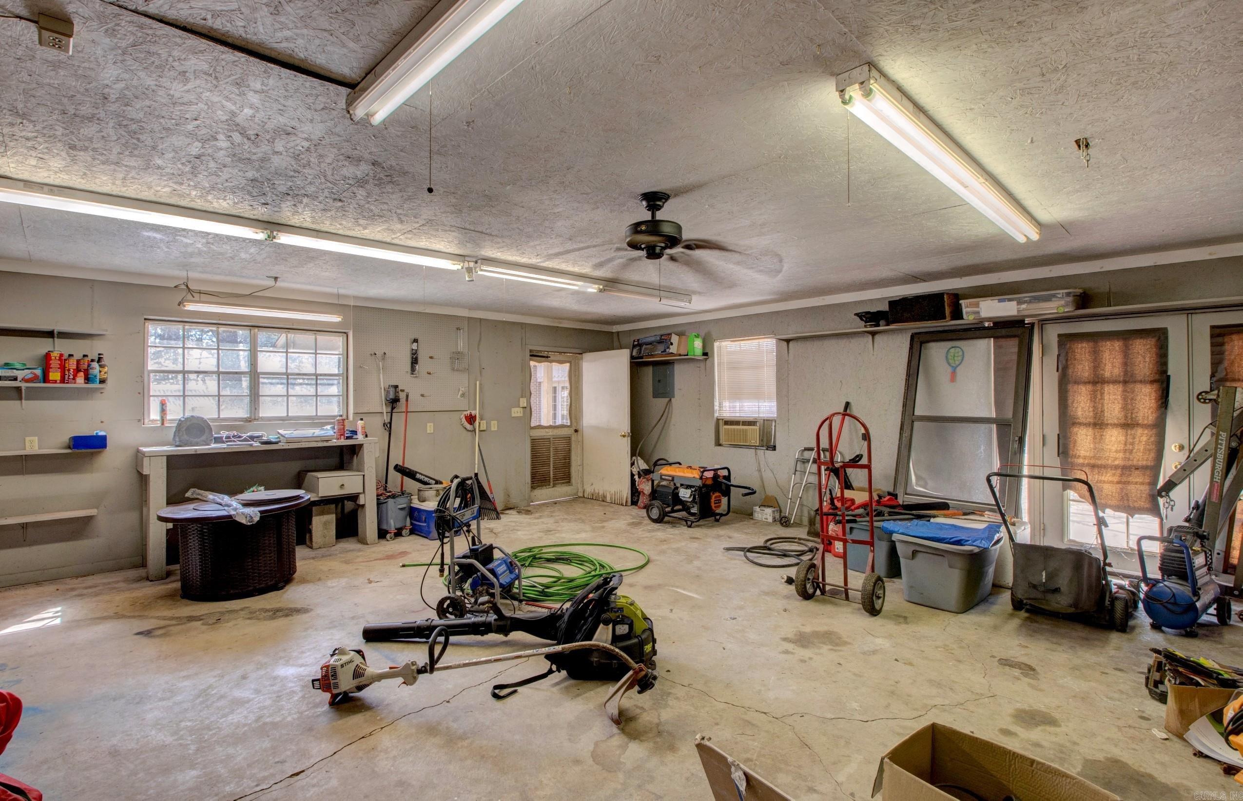 PINE FORREST - Residential