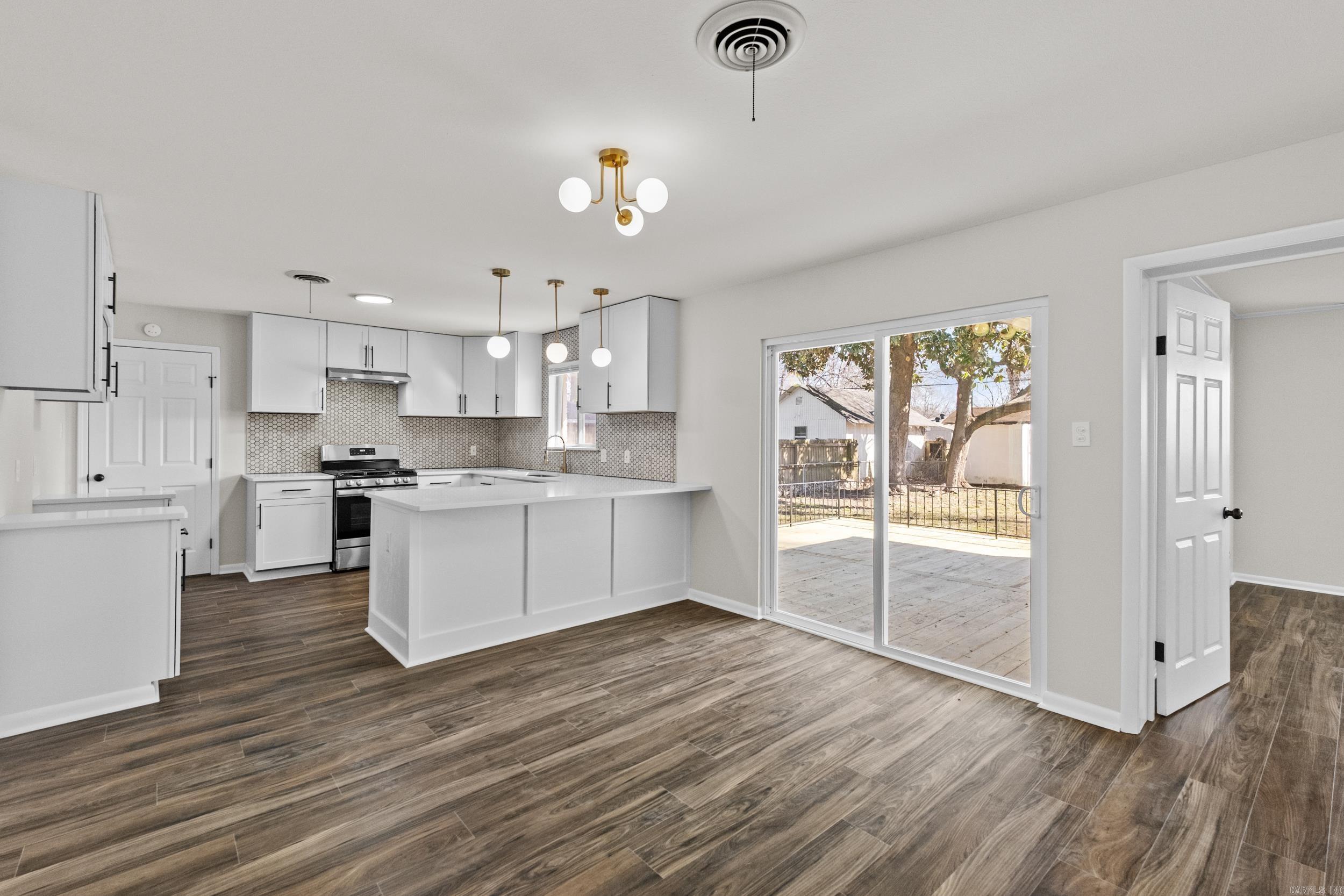 WEST MARKHAM HGTS - Residential