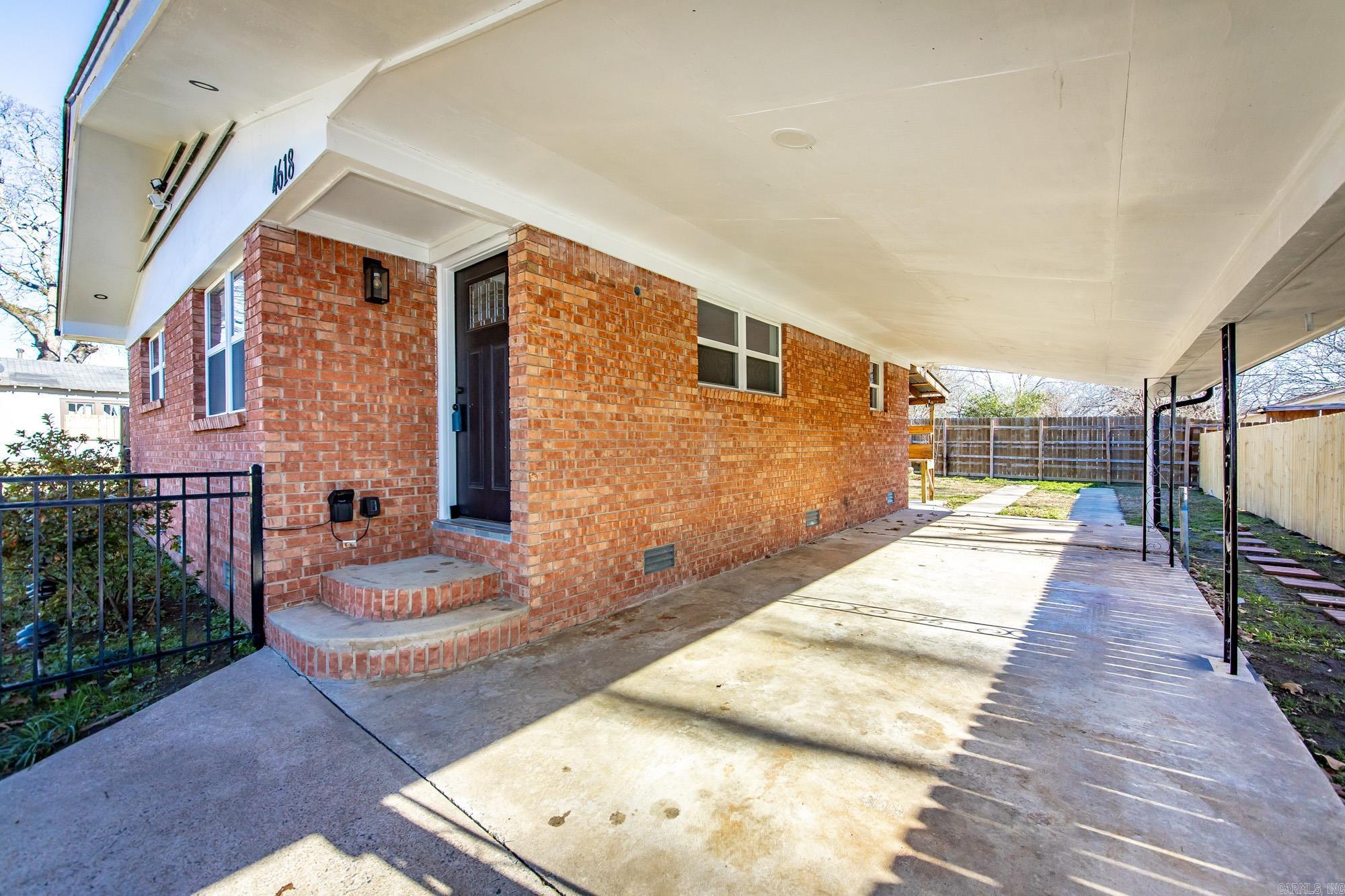 Holeads - Residential