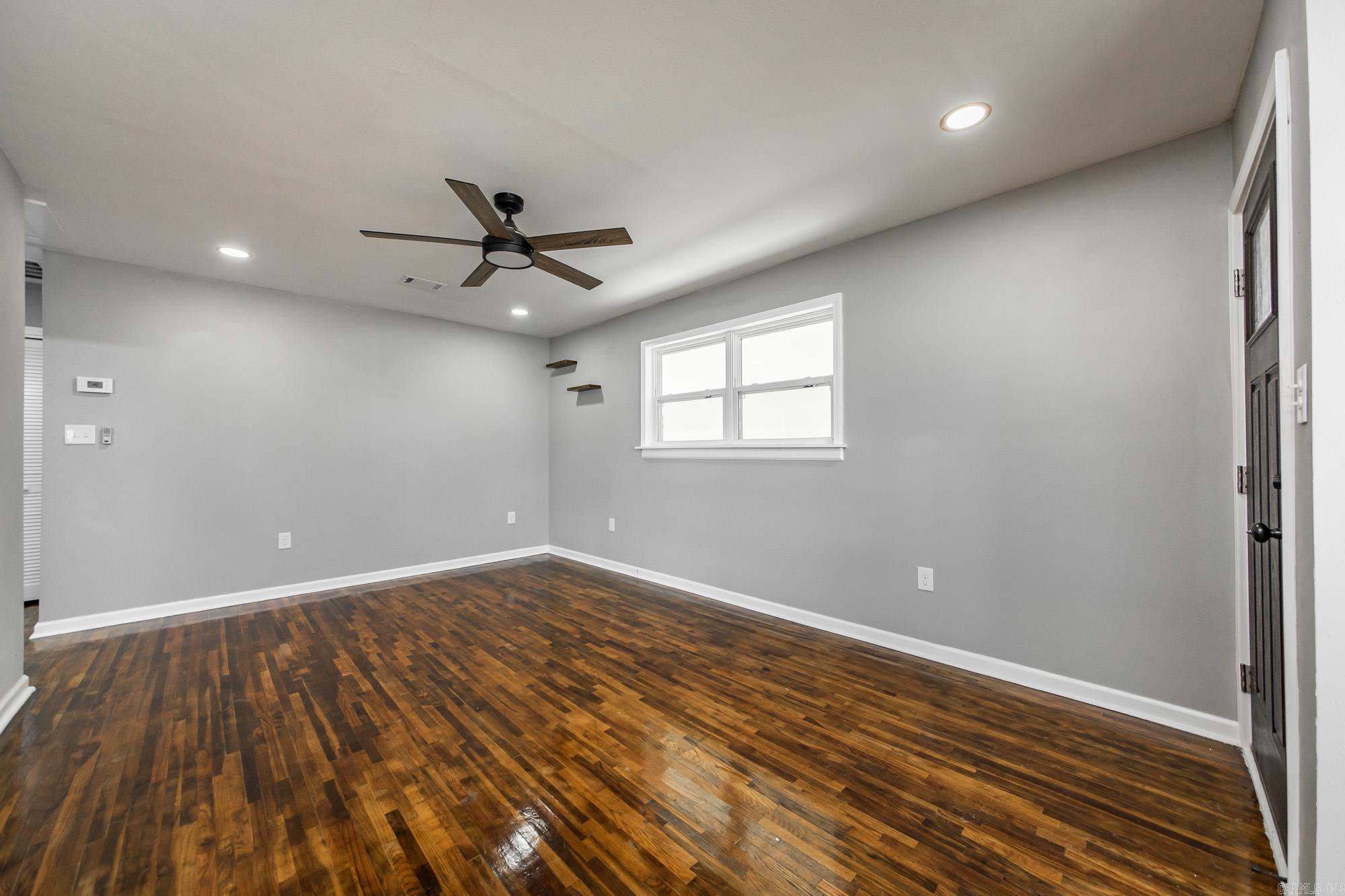 Holeads - Residential