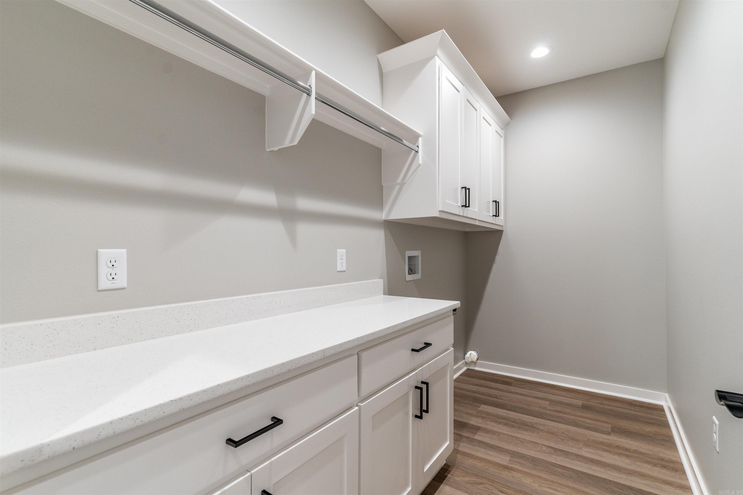 IVY PLACE - Residential