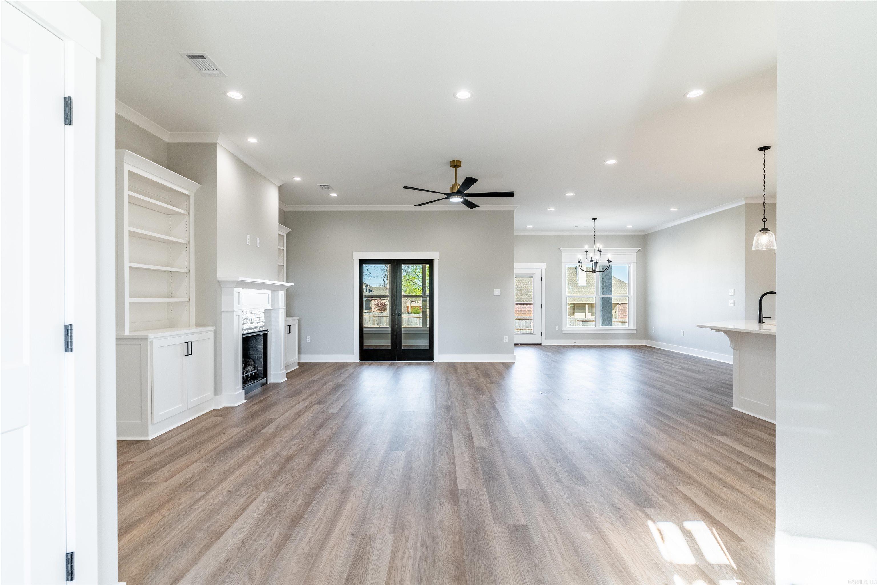 IVY PLACE - Residential