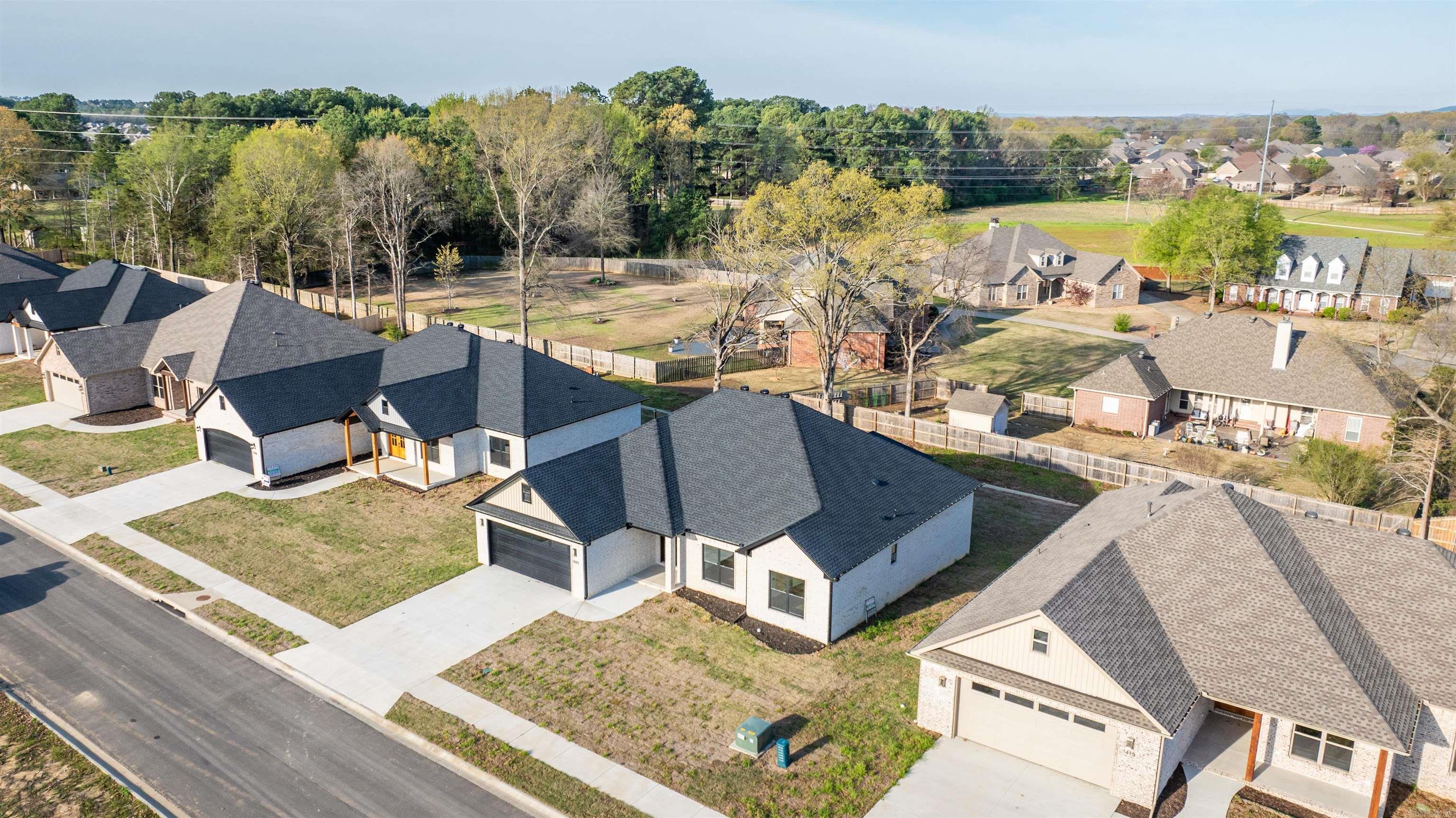 IVY PLACE - Residential