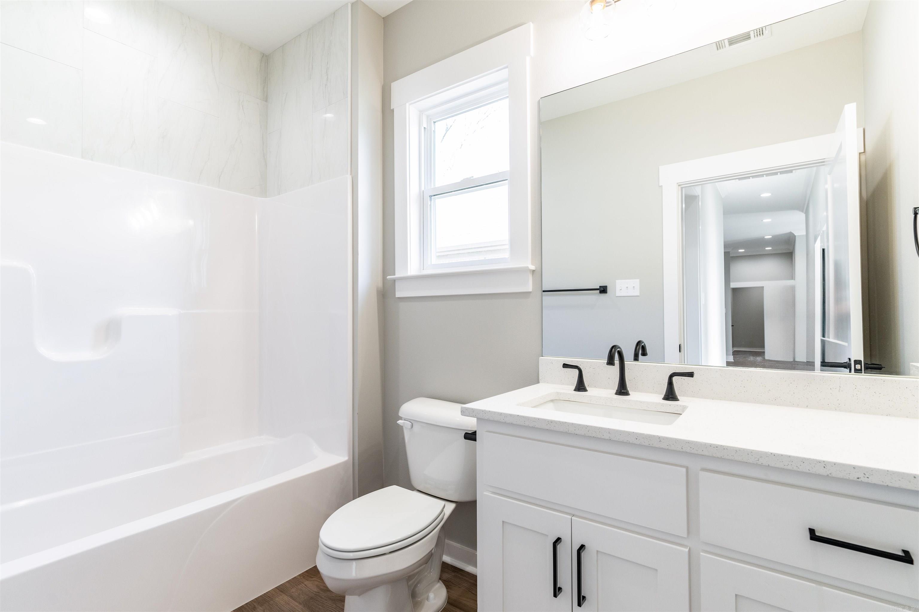 IVY PLACE - Residential