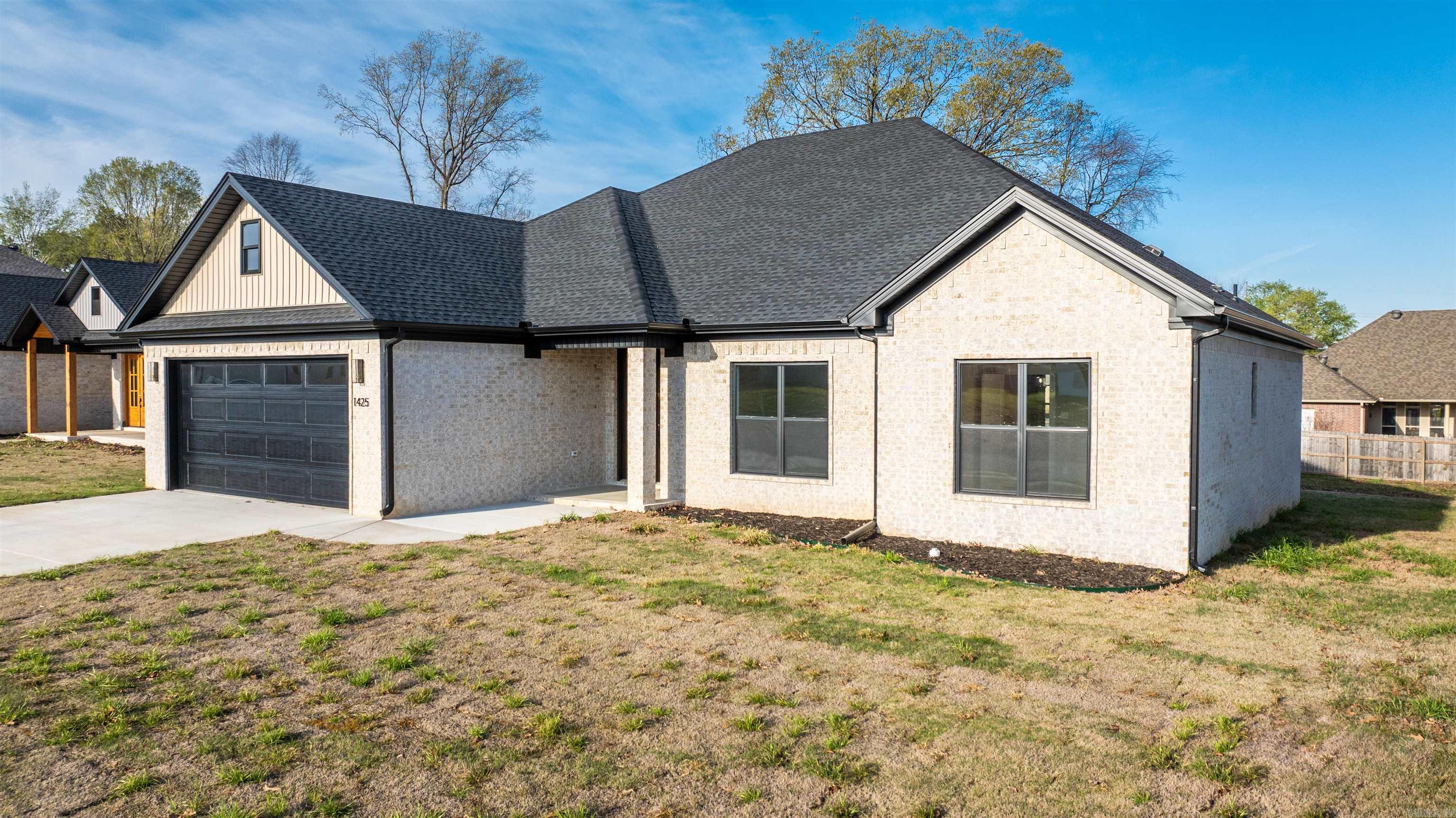 IVY PLACE - Residential