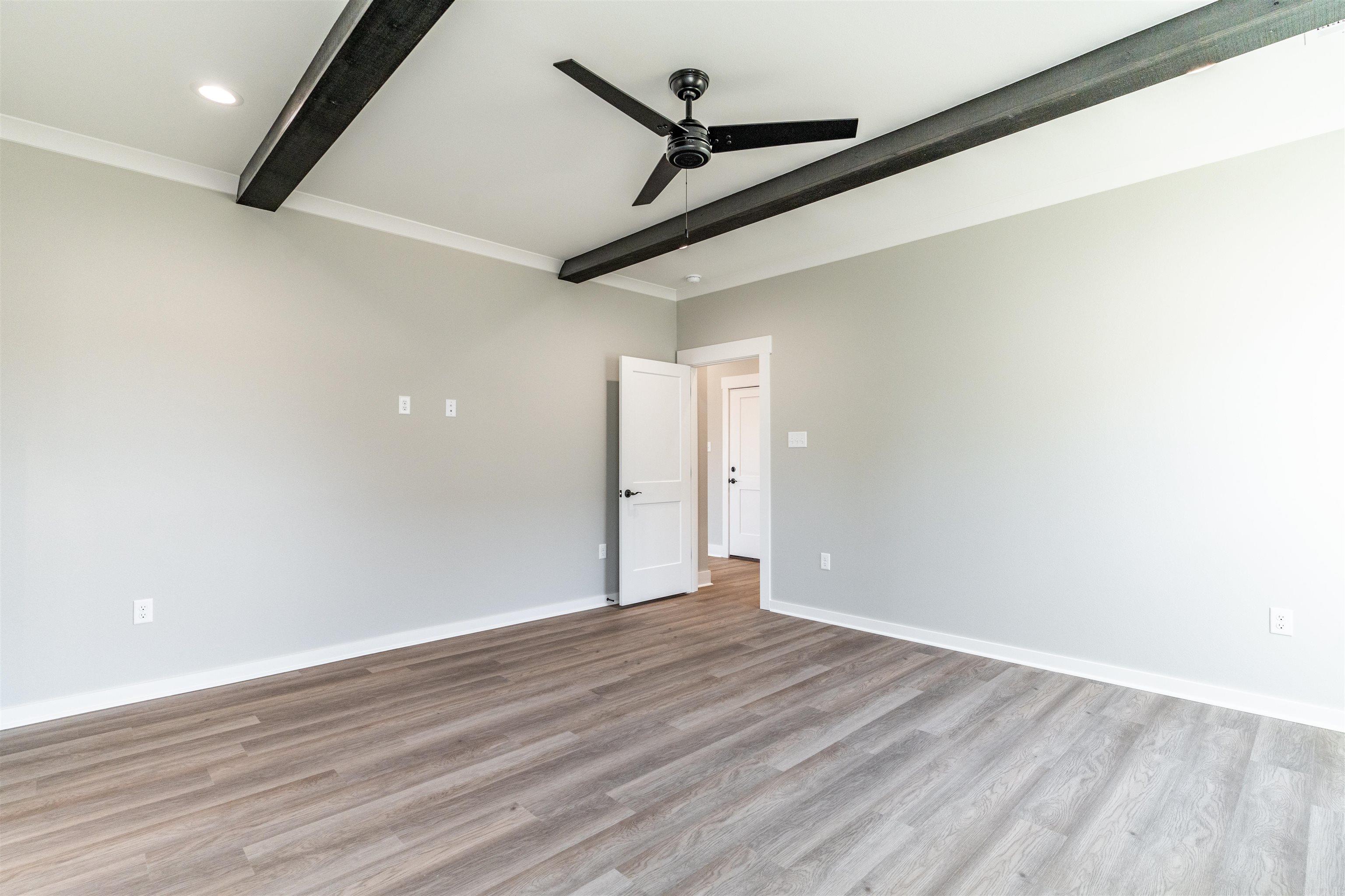 IVY PLACE - Residential