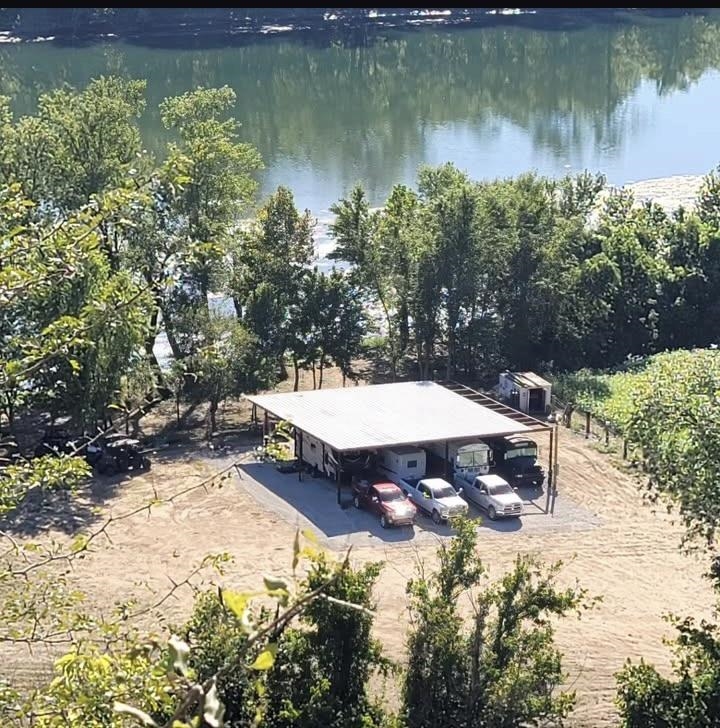 White River Run - Land