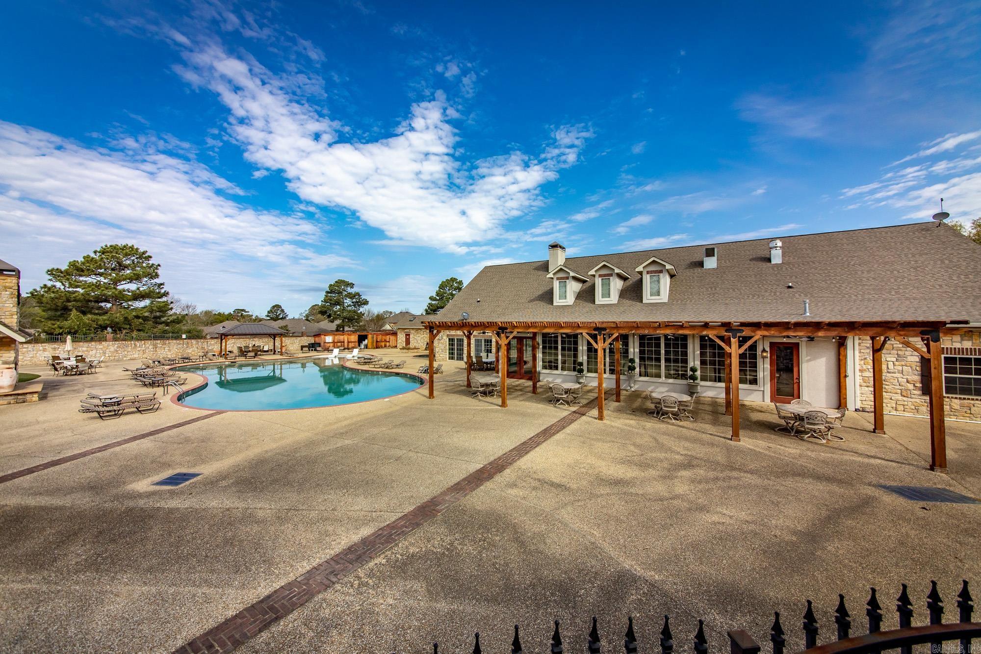 FOREST LAKES GARDEN HOMES - Residential