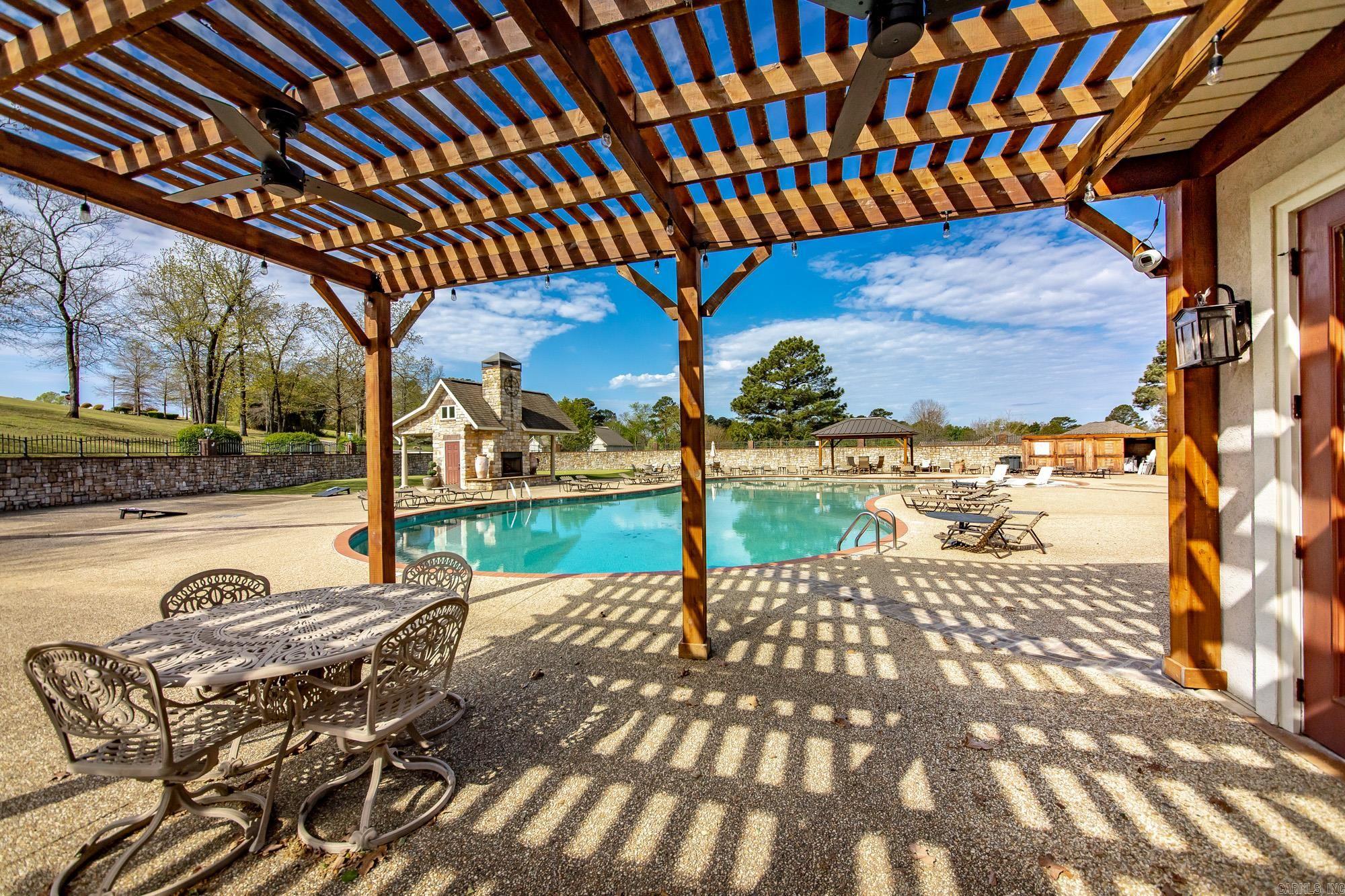 FOREST LAKES GARDEN HOMES - Residential