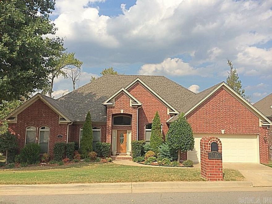 New Paint, New Carpet, Roof 1 yr old, Space in Garage for 4 wheeler or boat, Great Floor Plan, Large Great Room w/ Fireplace, Large Office or Playroom, Large Backyard, Wonderful Enclosed Screened Porch & Open Deck! Nice 4th Bedroom & Bath Could Be In-Law Quarters or For Teen! Great Master Bedroom with Sitting Area and Large Walk-in Closet! Sellers Providing a 1year First American Home Warranty to Buyers! Very Beautiful Home in Hurricane Lake Estates!