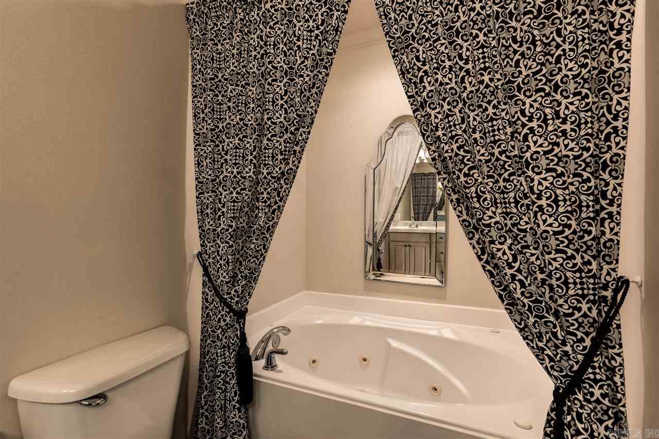 COUNTRY CLUB OF ARK THE - Residential