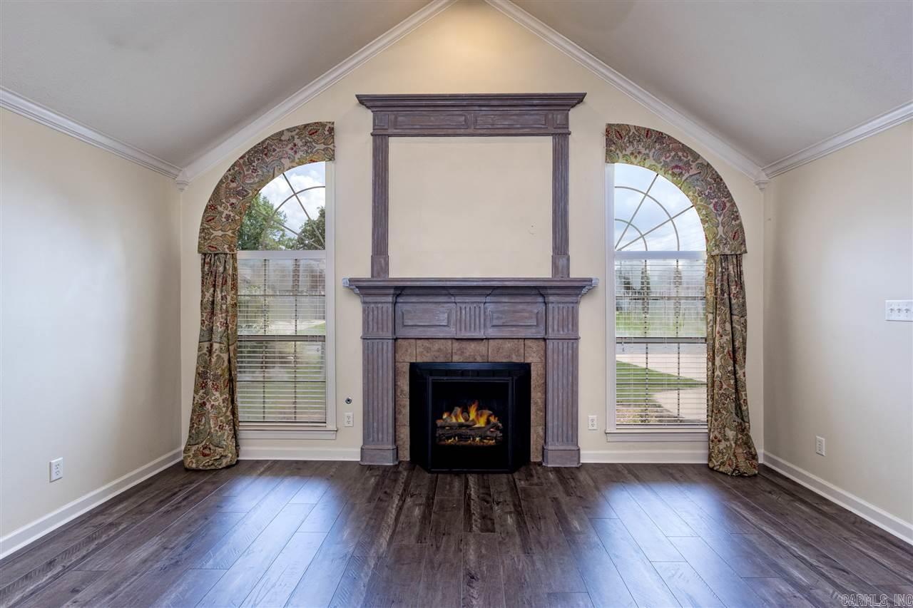 COUNTRY CLUB OF ARK THE - Residential