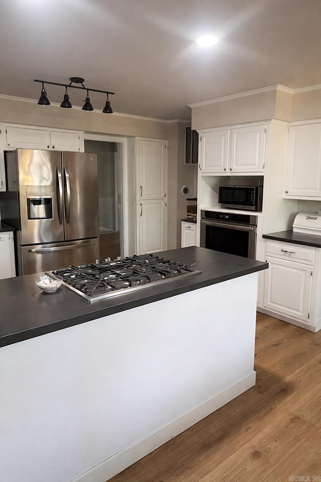 BIG PINE - Residential